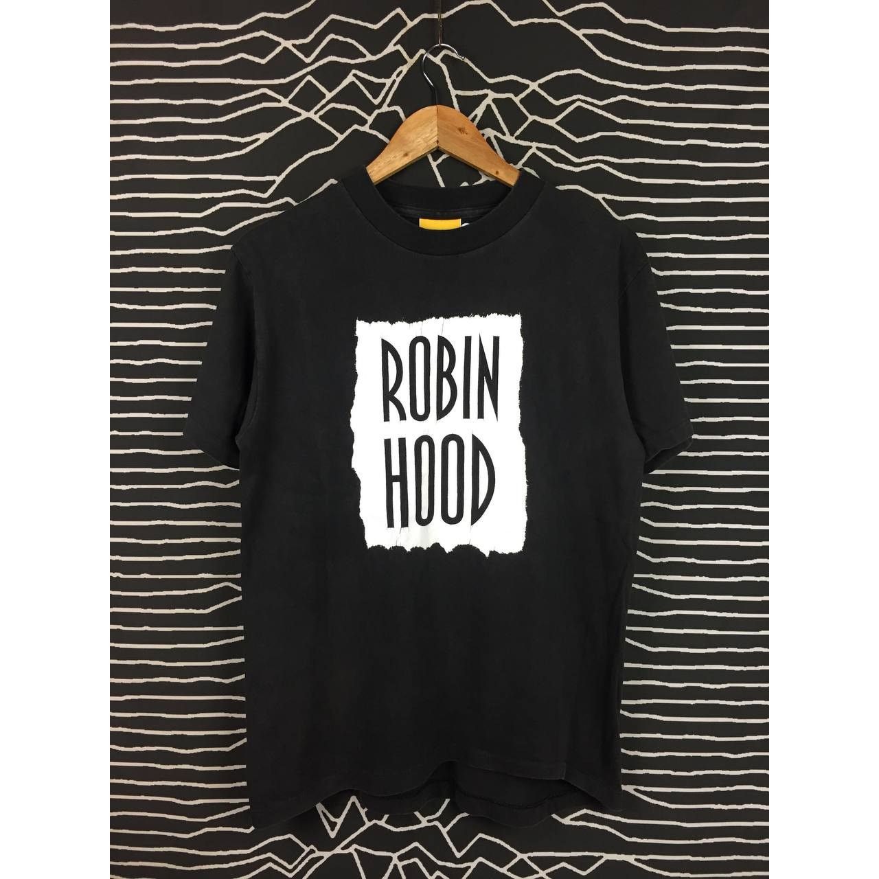Vintage Vtg 90s James Harvest Sportswear Robin Hood Single StitchTee Size US M / EU 48-50 / 2 - 1 Thumbnail