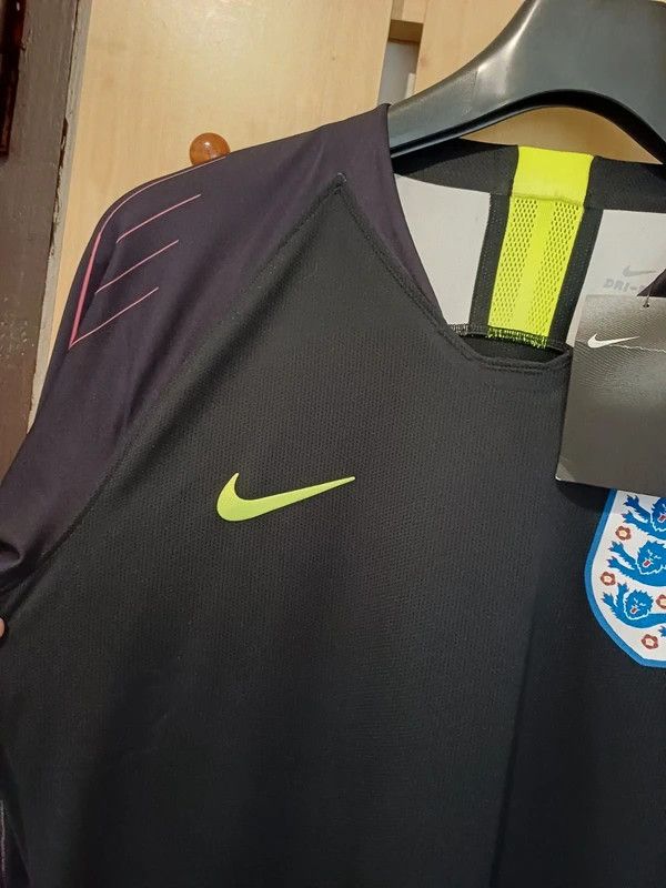 Nike Rare! England Goalkeeper Shirt - Player Issue Size US M / EU 48-50 / 2 - 4 Thumbnail