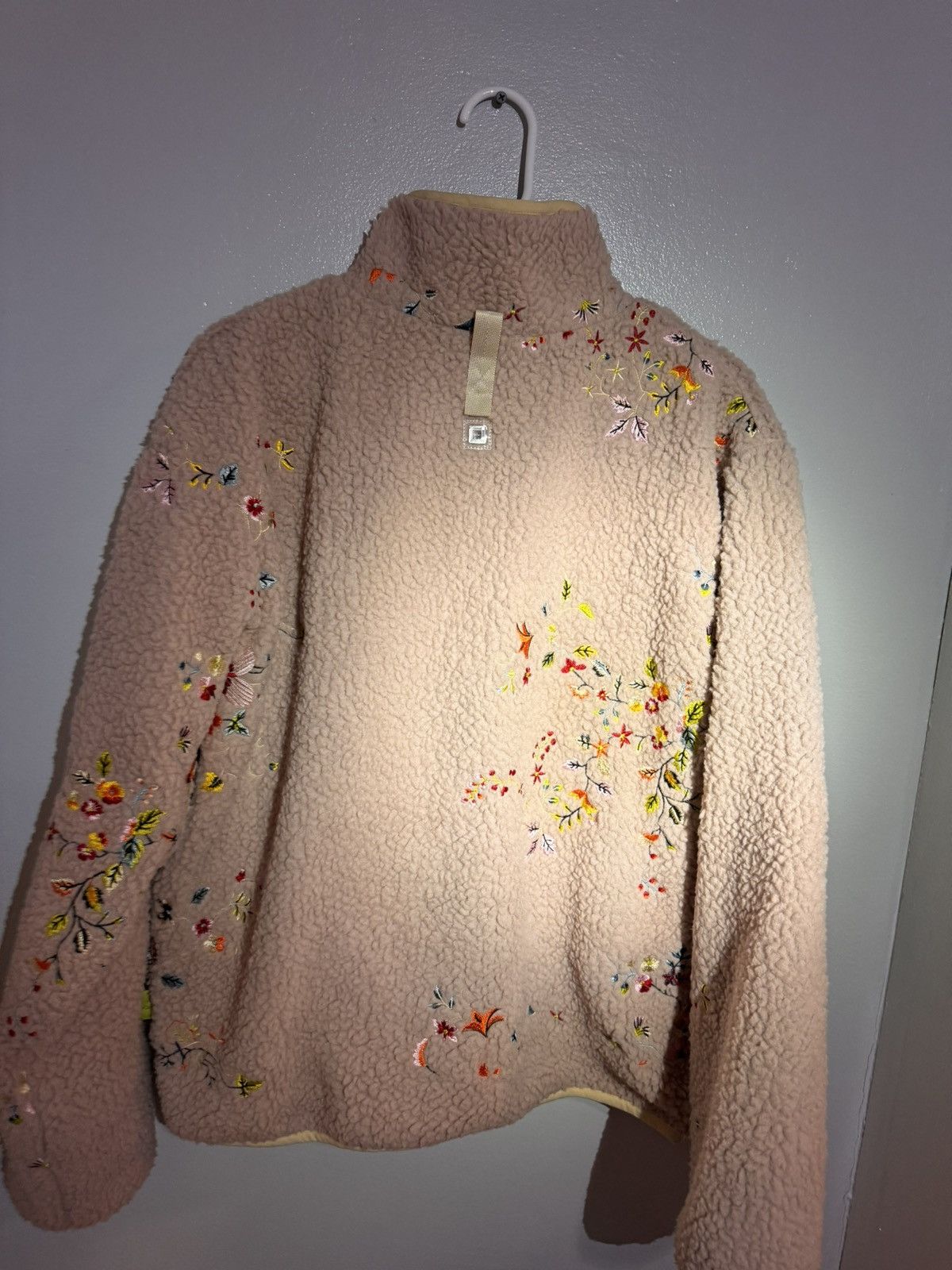 Advisory Board Crystals Advisory board crystals FW23 embroidered floral fleece Size US L / EU 52-54 / 3 - 2 Thumbnail