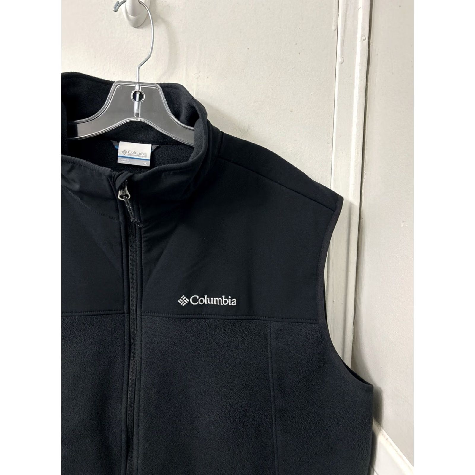 Vintage Columbia Fleece Vest Mens XL Black Full Zip Softshell Jacket Pocket Zipper Logo Quilted Lightweight Outdoor Nature Hiking Size US XL / EU 56 / 4 - 4 Thumbnail