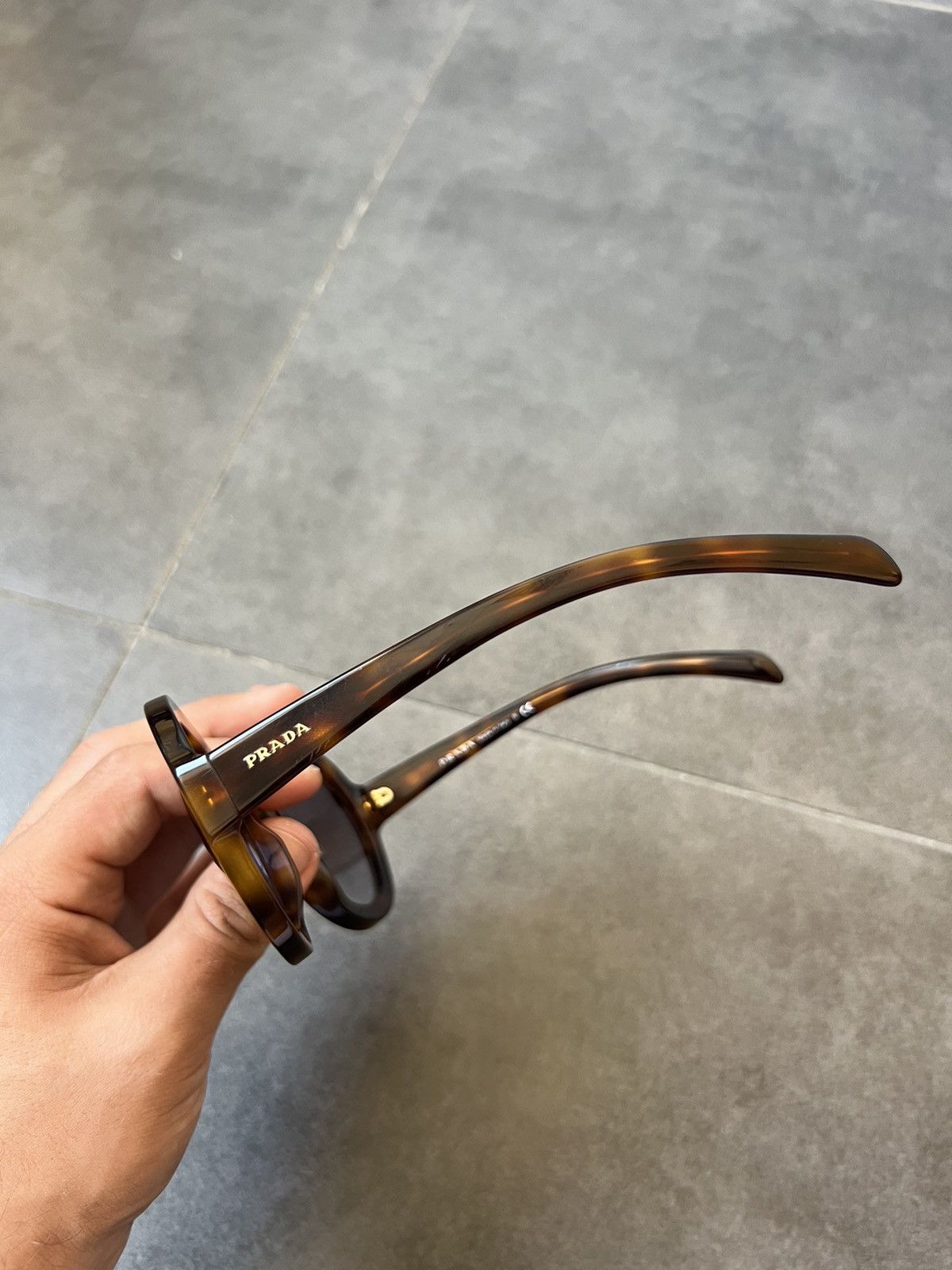 Prada Vintage Prada Havana Oversized Round Sunglasses Size ONE SIZE - 5 Thumbnail