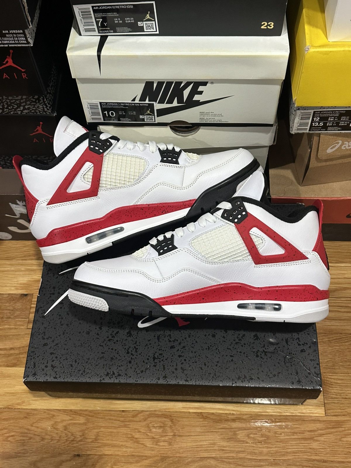 Jordan Brand Jordan 4 Retro Red Cement size 10.5 Size US 10.5 / EU 43-44 - 2 Thumbnail
