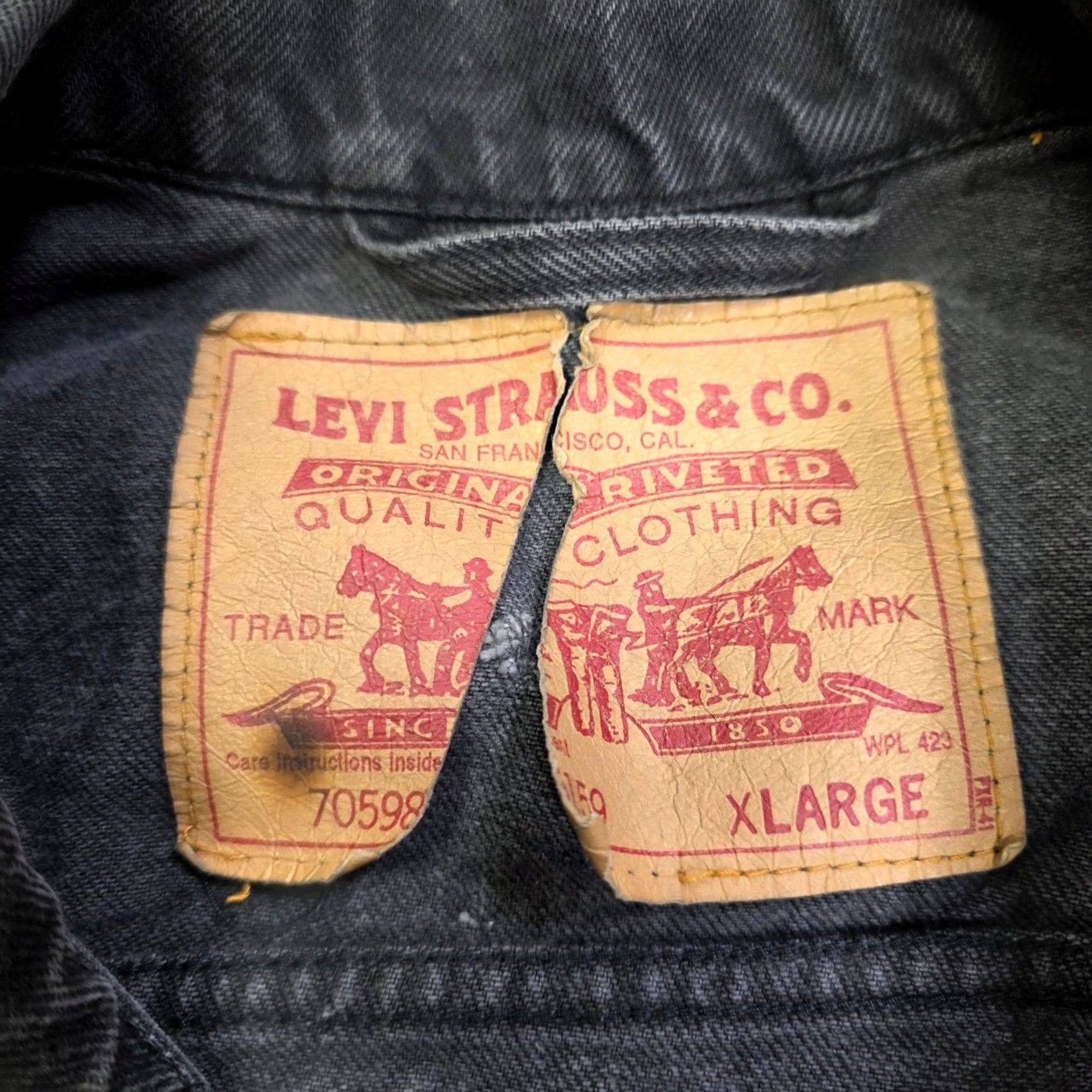 Levi's VINTAGE Levi's 70598-4159 Black Denim Jean Jacket Big Patch XL Jacket Men Jeans 90s Casual Front Button Pocket Denim Size US 36 / EU 52 - 4 Thumbnail