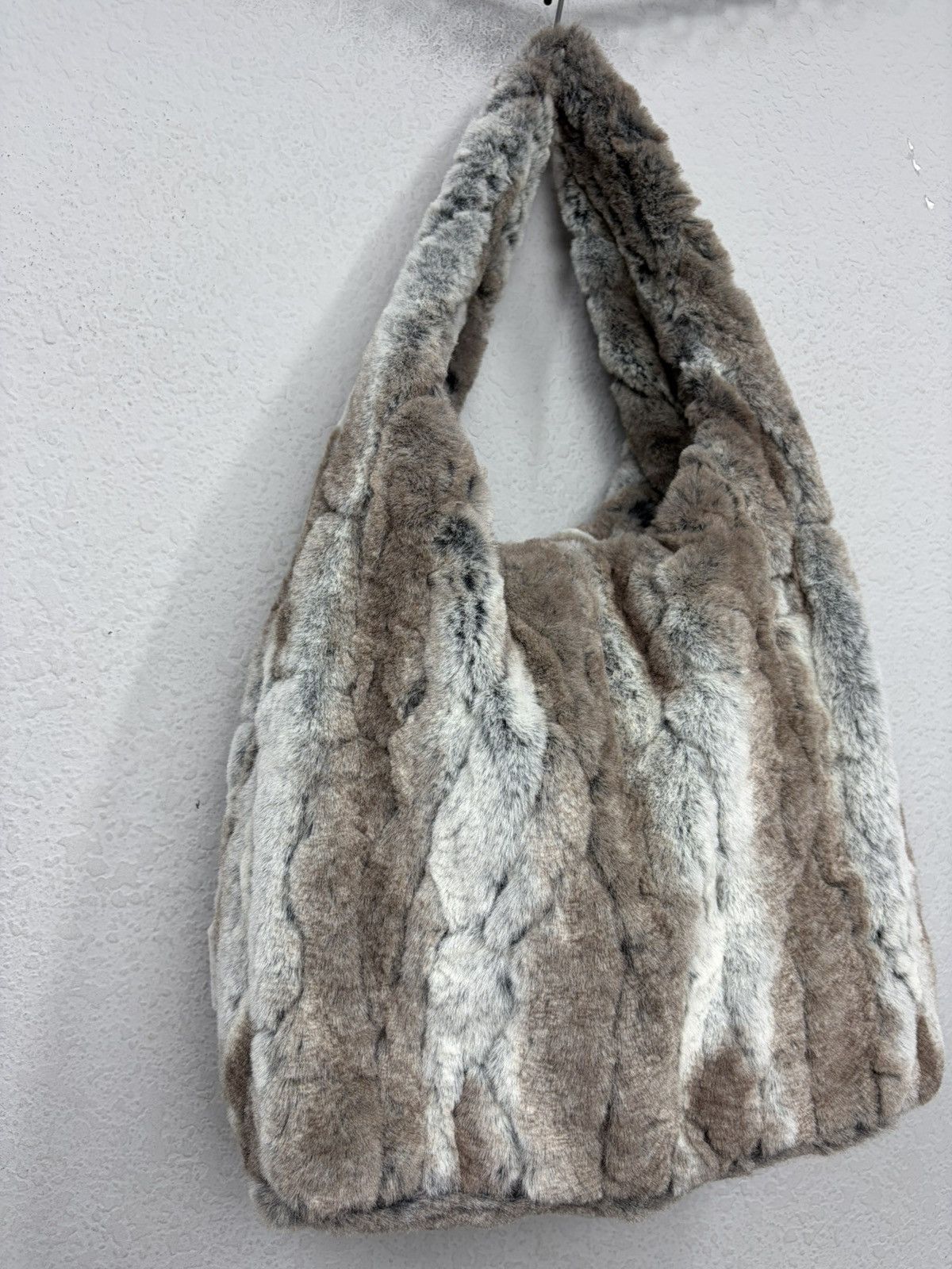 KMRii Vintage Fur Hobo Shoulder Bag Y2K Rabbit Archive KMRii Style Size ONE SIZE - 2 Thumbnail