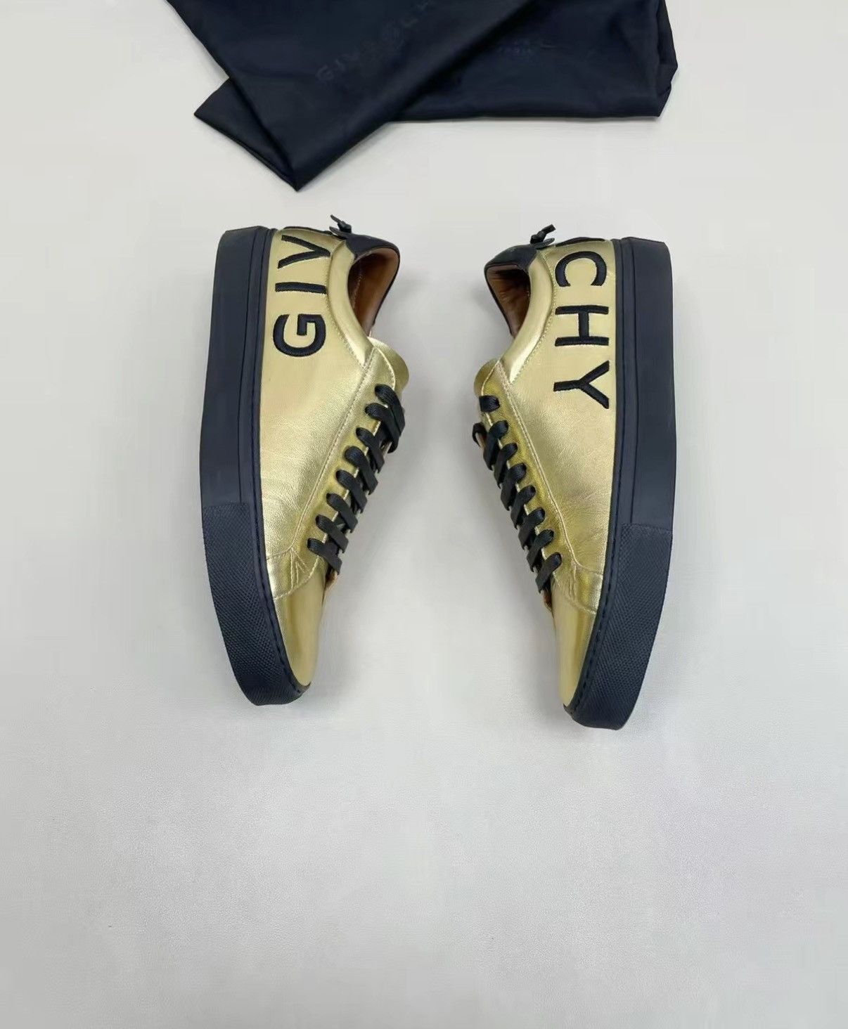 Givenchy Givenchy Embroidered Casual Shoes J30 Size US 7 / EU 40 - 3 Thumbnail