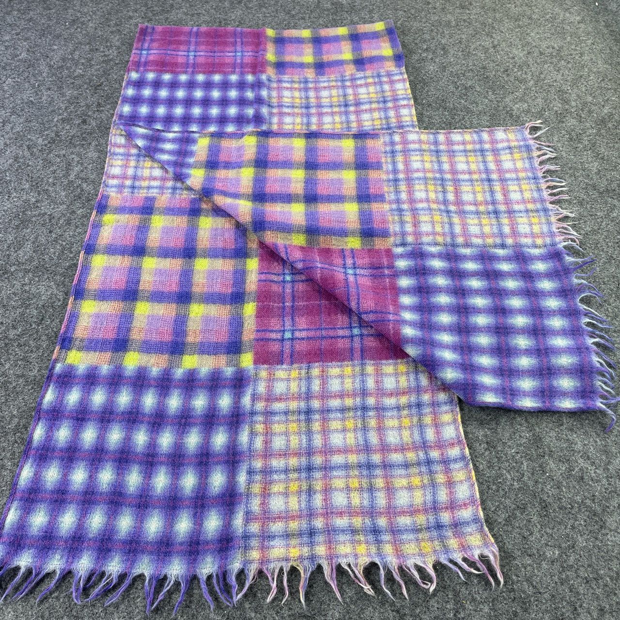 Paul Smith Paul Smith Stole / Scarf / Muffler / Neckwear T377 Size ONE SIZE - 3 Thumbnail