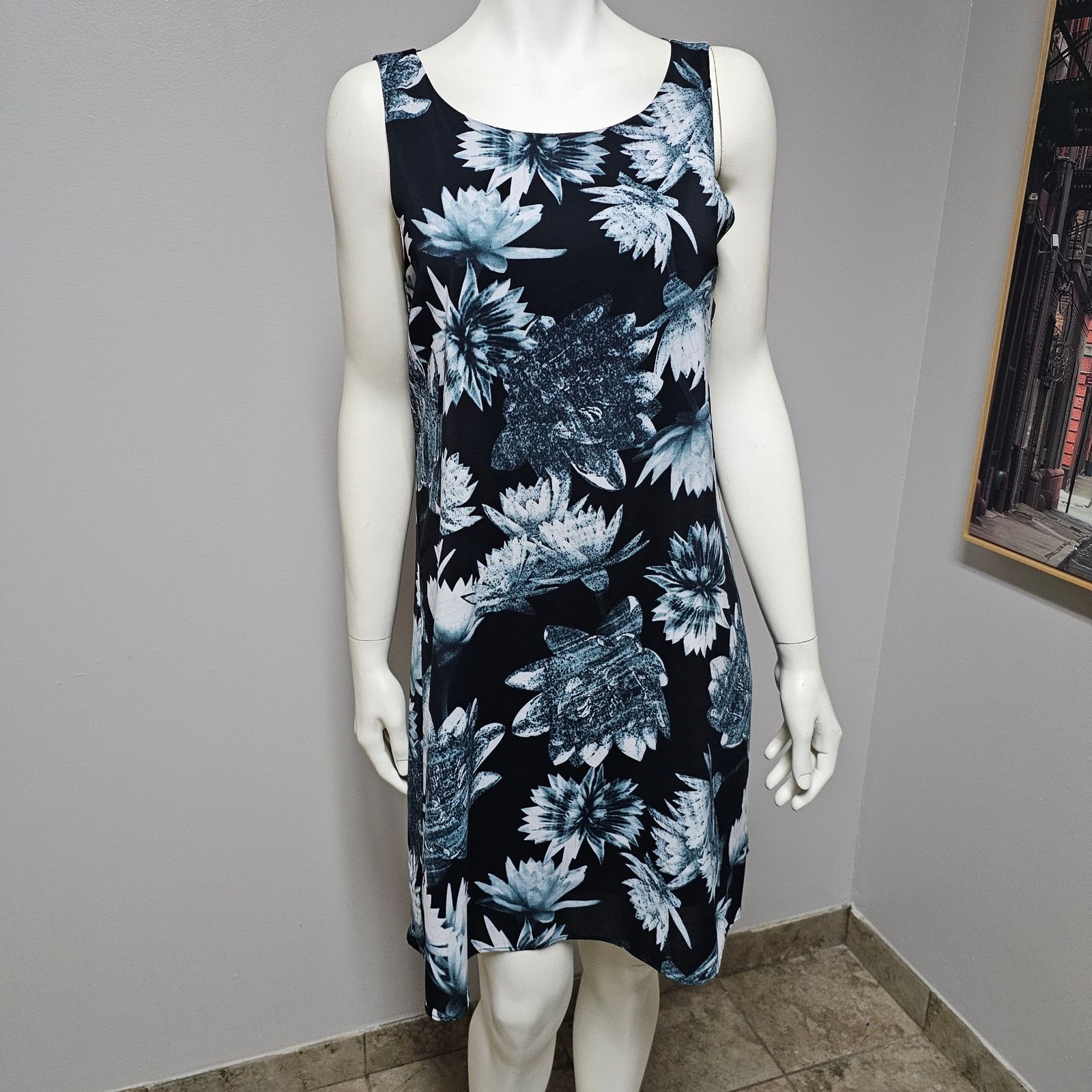 Alberta Ferretti Philosophy KeyHole Back Sleeveless Floral Shift Dress SZ S Size S / US 4 / IT 40 - 1 Thumbnail