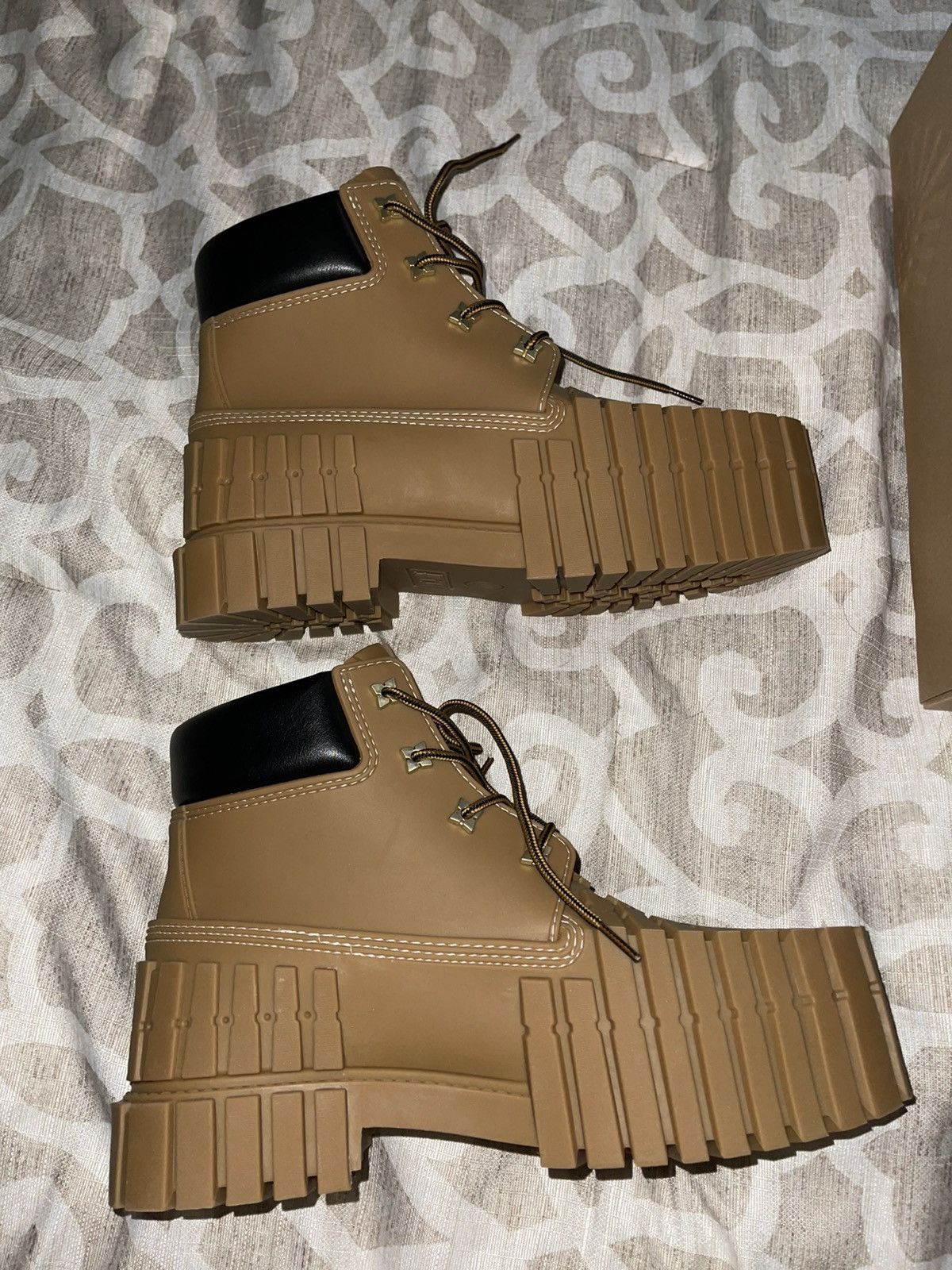 MSCHF MSCHF camel boots Size US 13 / EU 46 - 2 Thumbnail