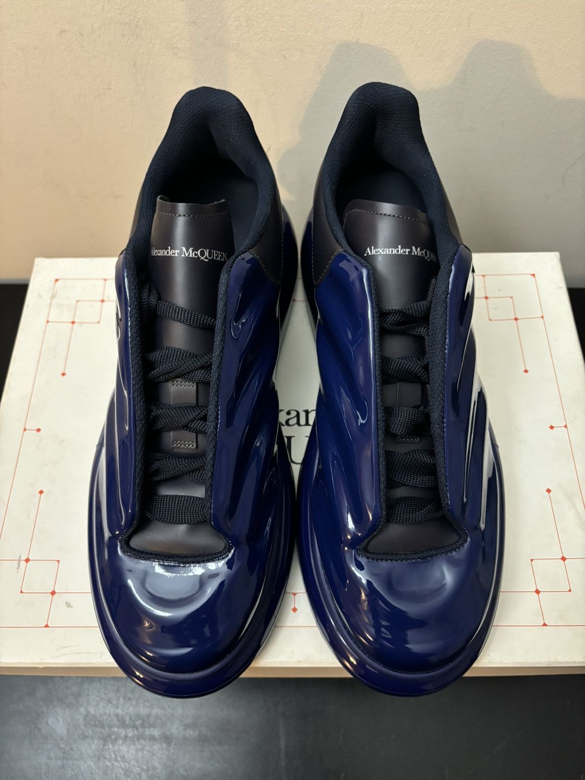Alexander McQueen Alexander McQueen Oversized Gloss Sneakers Navy Blue Size US 12.5 / EU 45-46 - 2 Thumbnail