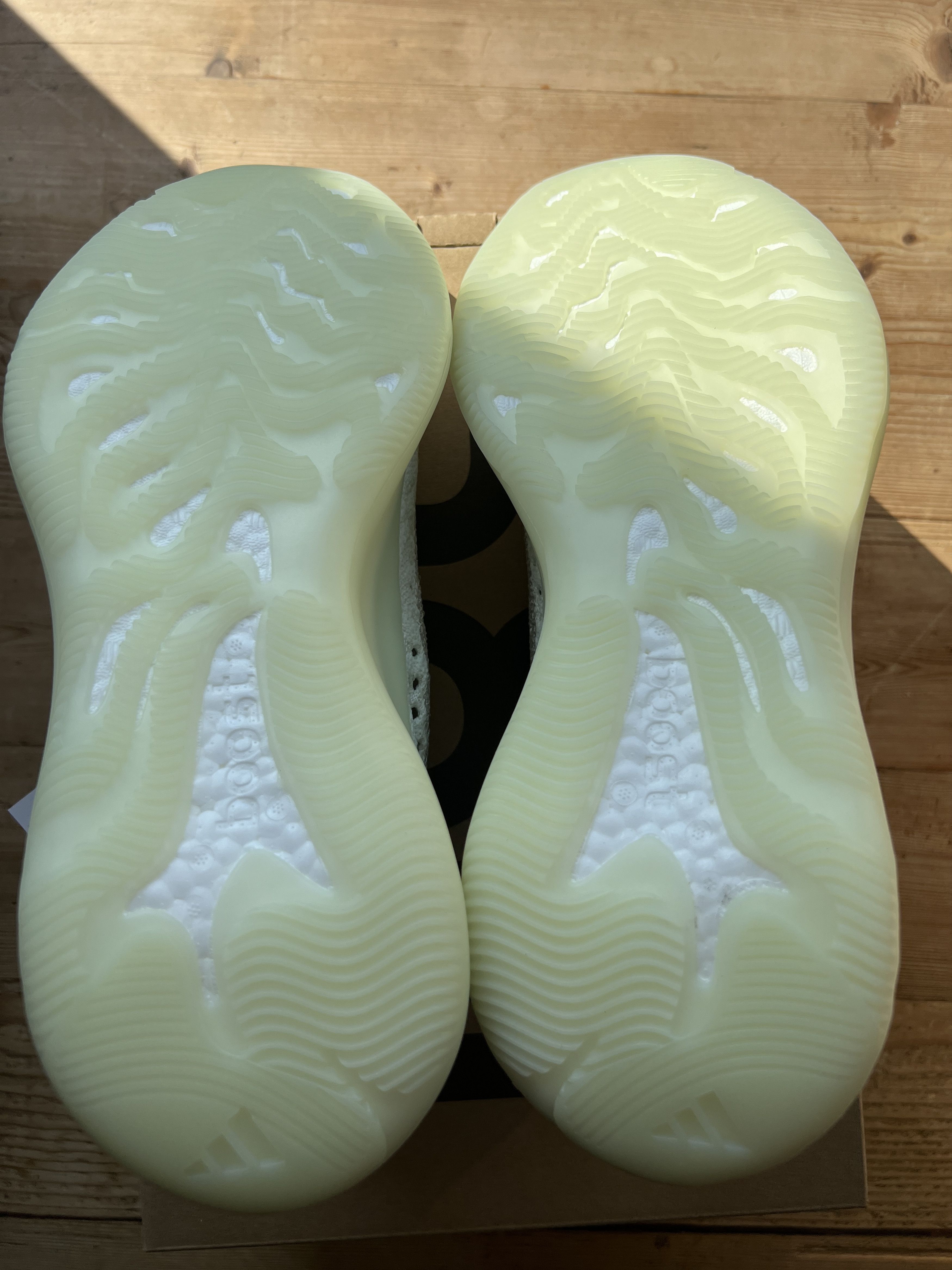 Adidas adidas Yeezy Boost 380 Calcite Glow Size US 11.5 / EU 44-45 - 2 Thumbnail