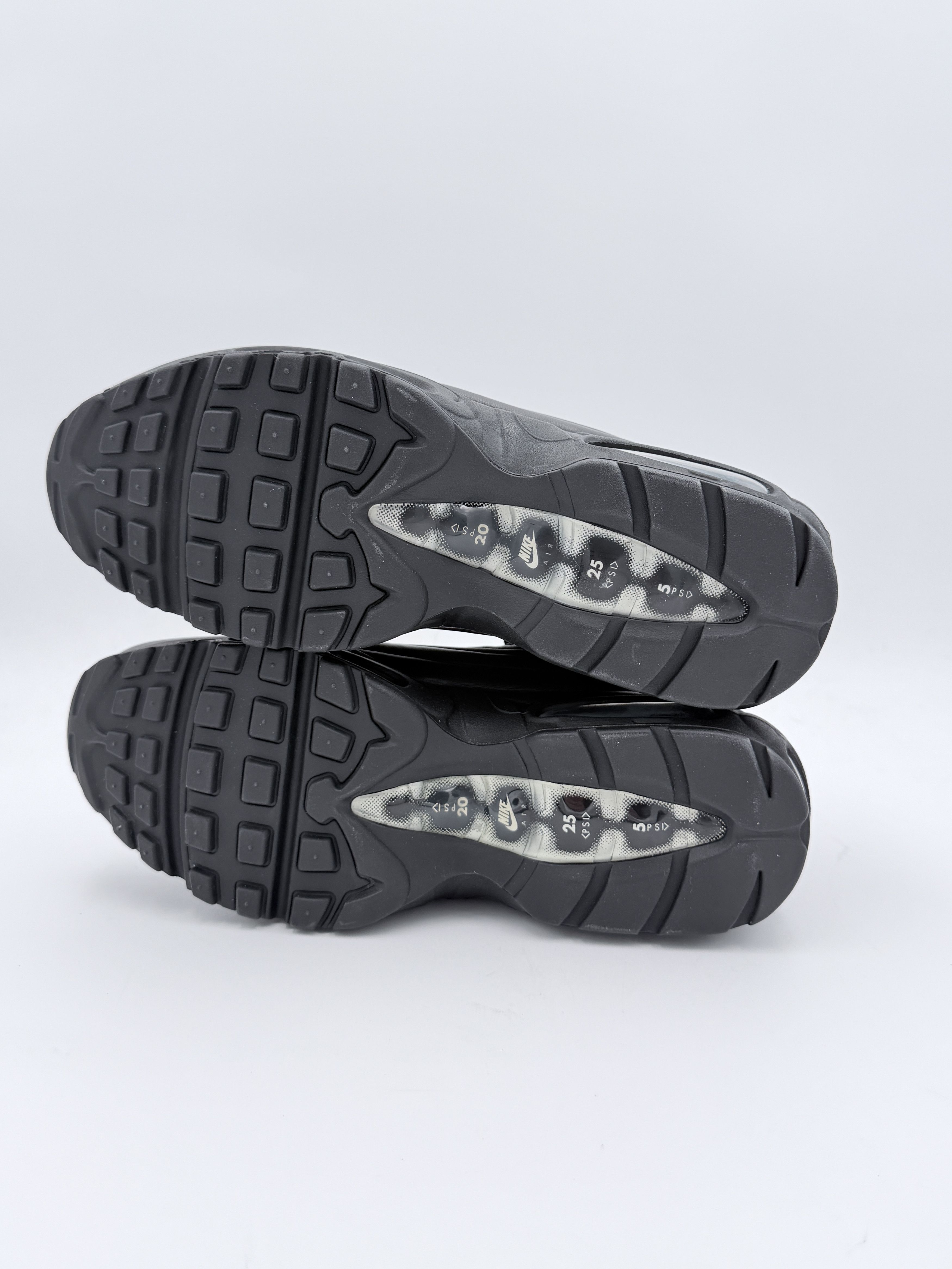 Nike × Supreme Supreme Air Max 95 Leather Lux Made in Italy Black Size US 9.5 / EU 42-43 - 6 Thumbnail