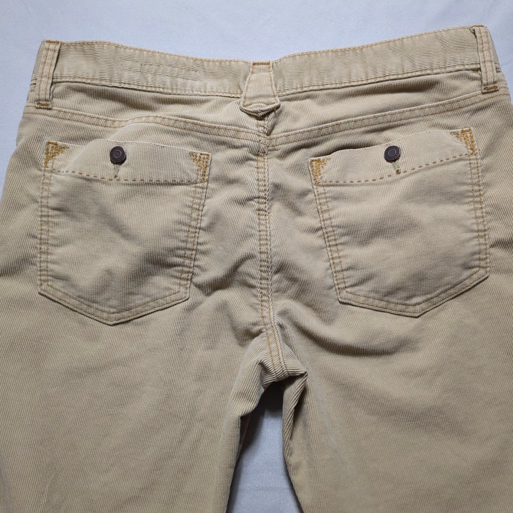Gap VINTAGE Gap 1969 Limited Edition Corduroy Bootcut Pants Beige Womens 12R Regular Stretch Pockets Front Zip Button Tailored Retro Hippie Style Mens? Size 34" / US 12 / IT 48 - 4 Thumbnail