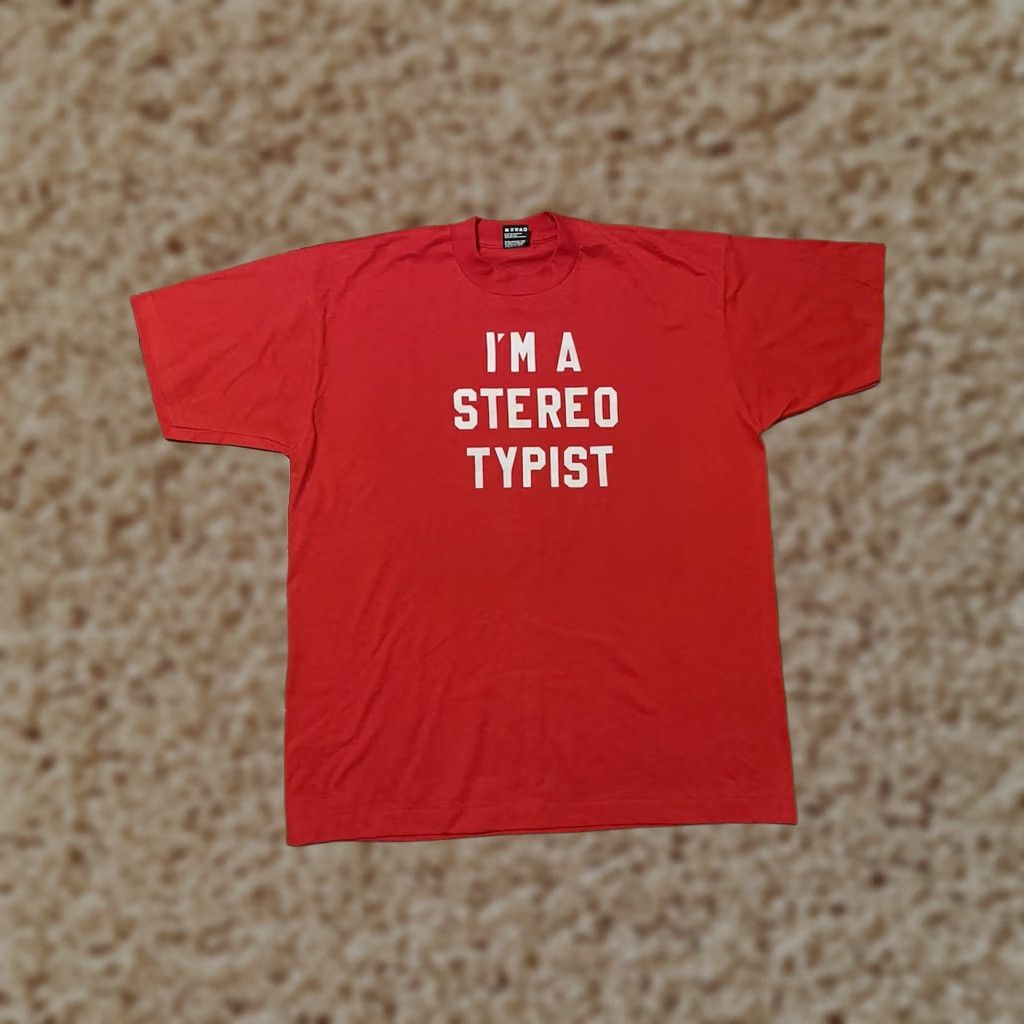 Fruit Of The Loom VINTAGE 90s I Am A Stereo Typist Single Stitch Made in USA T-Shirt Adult XL Red Fruit of the Loom Mens Shirt 90s Size US XL / EU 56 / 4 - 1 Thumbnail