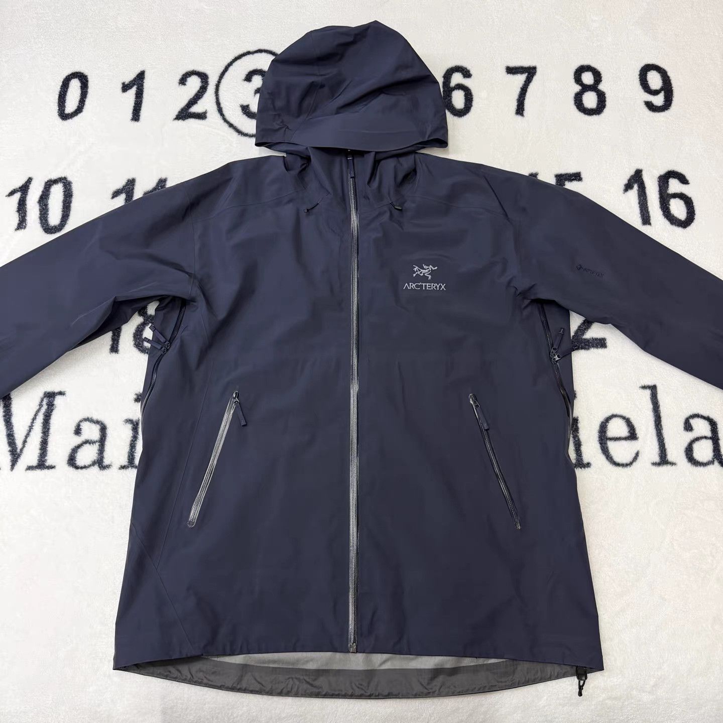 Arc'teryx Arc'teryx Beta Jacket (Midnight Blue) K15 Size US XXL / EU 58 / 5 - 1 Thumbnail