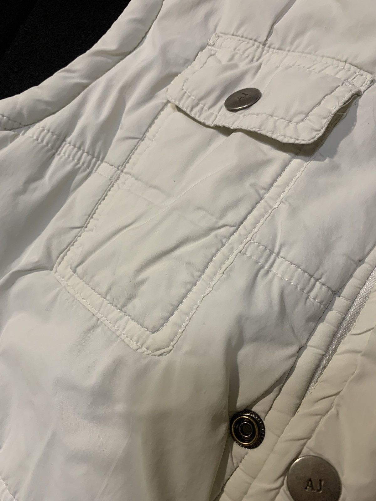 Armani × Giorgio Armani Vintage Armani Jeans Vest Big Back Logo Size L White Size US L / EU 52-54 / 3 - 8 Thumbnail