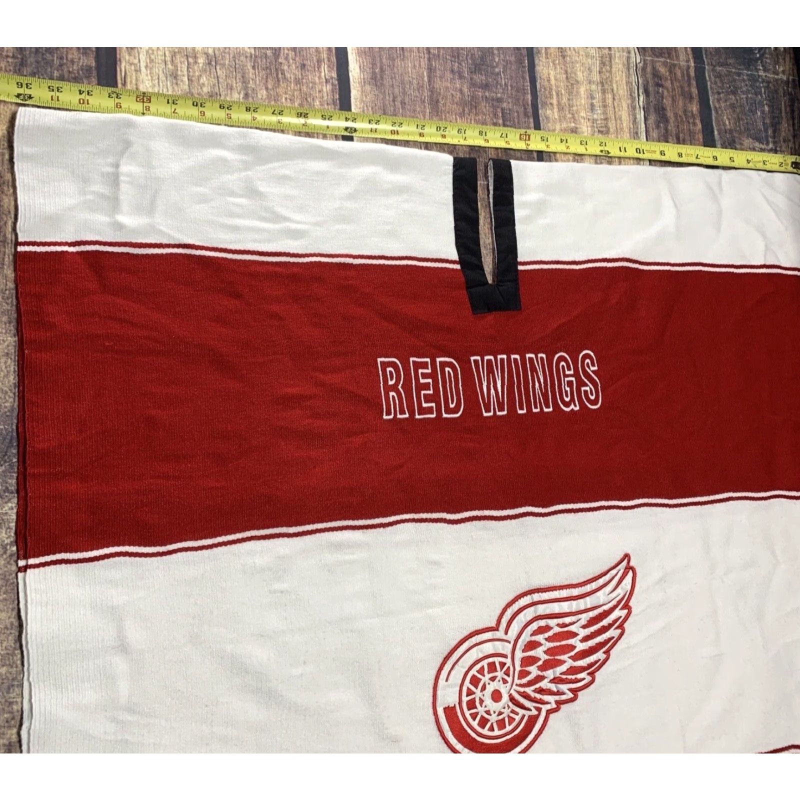 Vintage Detroit Red Wings NHL Pullover Poncho Blanket Woven Embroidered One Size Unisex Adults Carded Red Knit Blanket Pullover Winter Spring Fall Mens Womens Size ONE SIZE - 4 Thumbnail