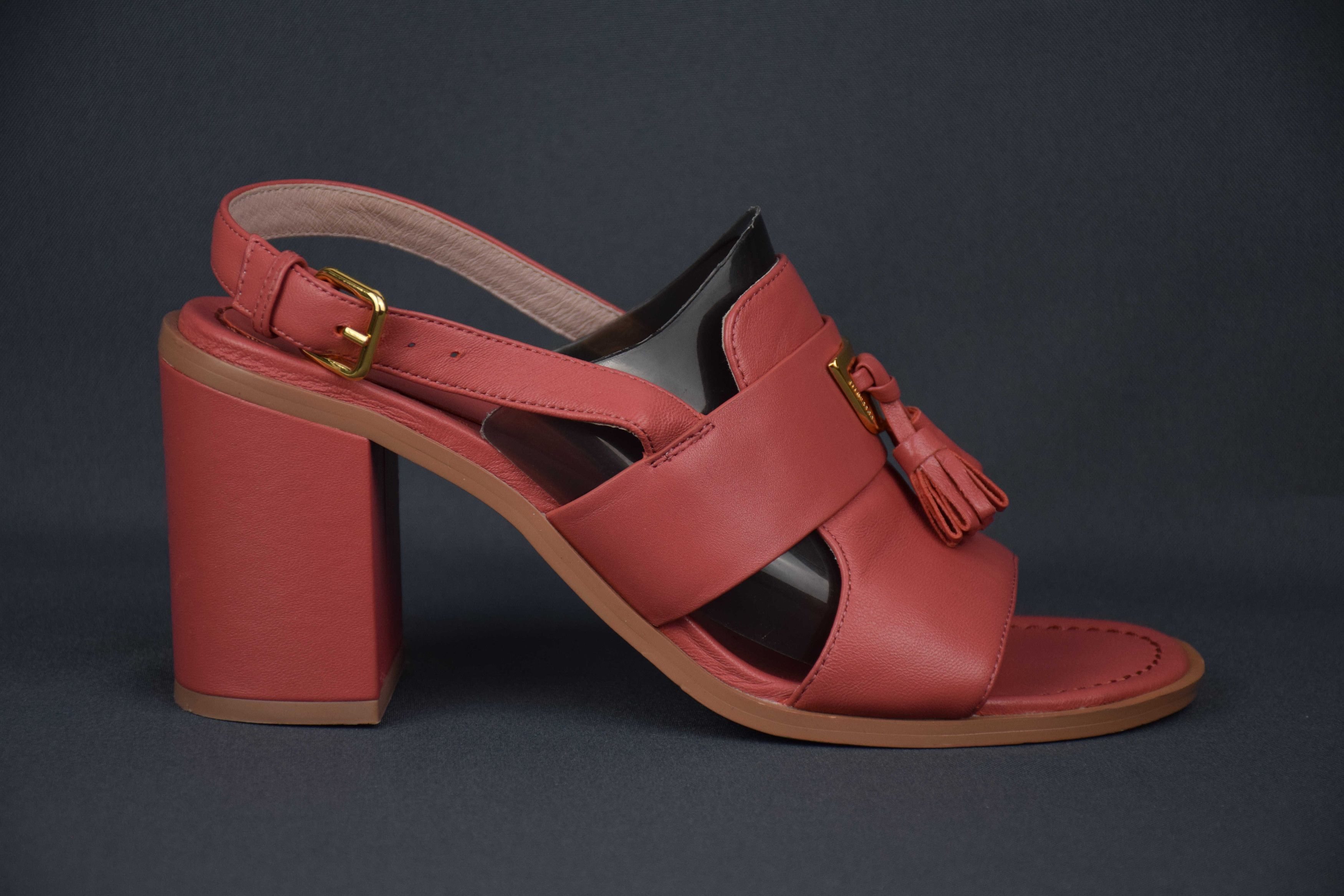 Other Coccinelle Beat Selleria Sandals Leather US 8 UK 7 EU 40 Size US 8 / IT 38 - 2 Thumbnail