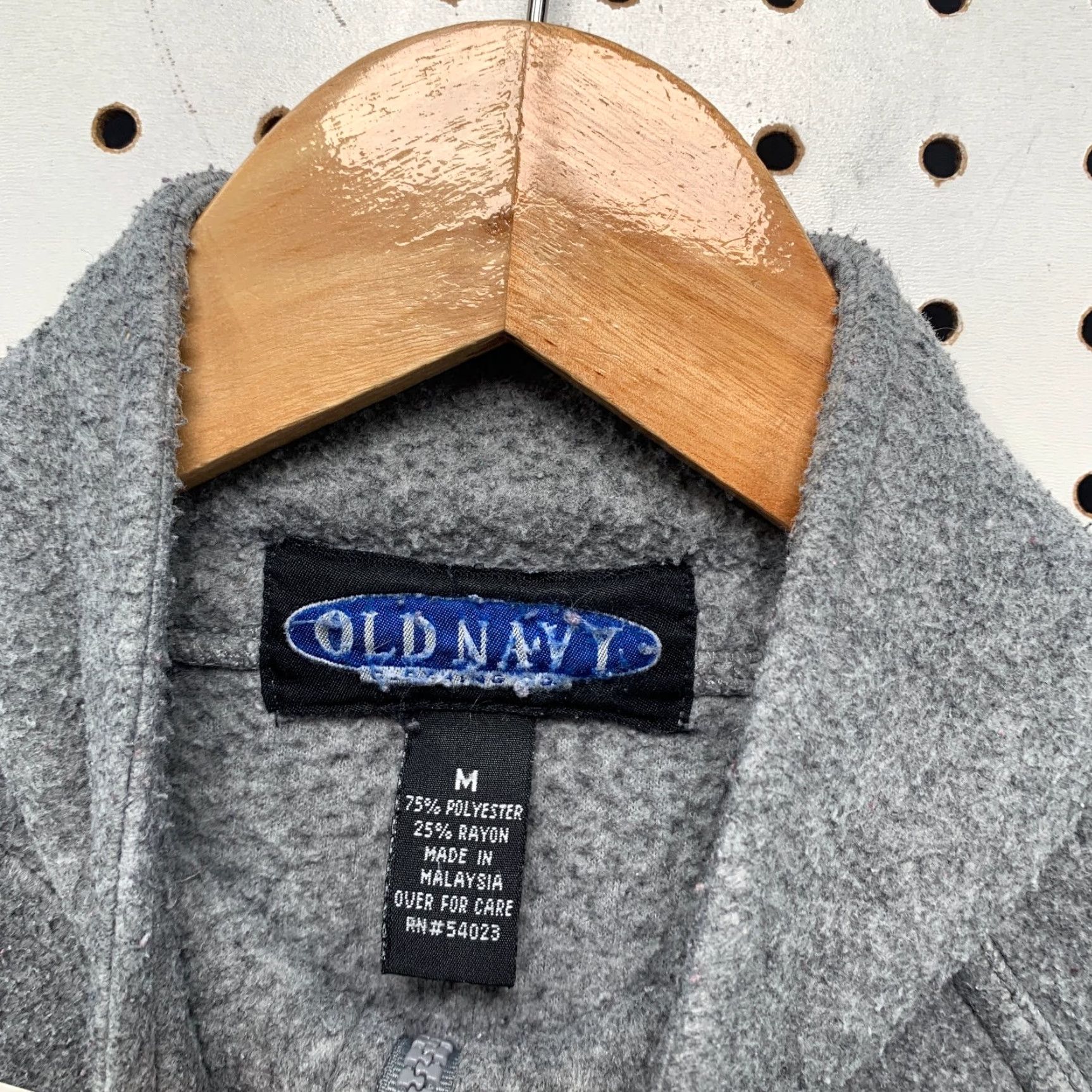 Old Navy VINTAGE Old Navy 1/4 Zip Sweater Mens M Gray 90s Distressed Spell Out 1/4 Zip Sweater Mens Gray 90s Size US M / EU 48-50 / 2 - 3 Thumbnail