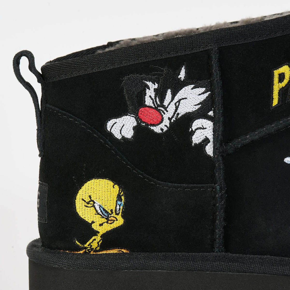 Palace × Ugg Palace/UGG Looney Tunes Ultra Mini Boot Black Size US 11 / EU 44 - 5 Thumbnail