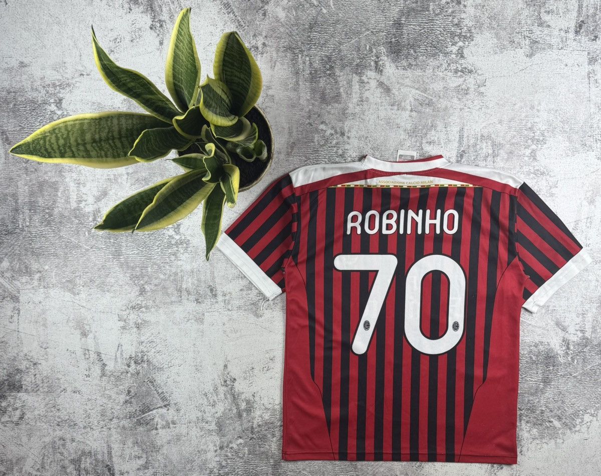 Vintage Milan Vintage Robinho Retro 2011 2012 Football Shirt Soccer Jersey T Shirt Tee Size US S / EU 44-46 / 1 - 1 Thumbnail