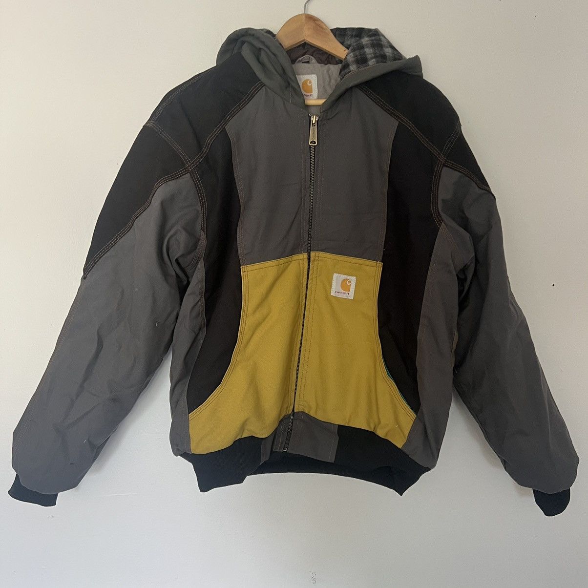 Carhartt Carhartt Rework custom color block hooded jacket size medium Size US M / EU 48-50 / 2 - 9 Thumbnail