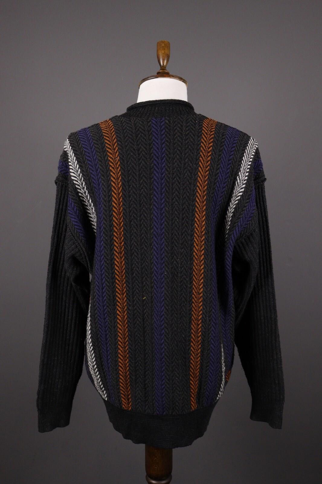 Carlo Colucci Carlo Colucci Black Stripe Wool Knit Sweater Size 54 Size US M / EU 48-50 / 2 - 6 Thumbnail
