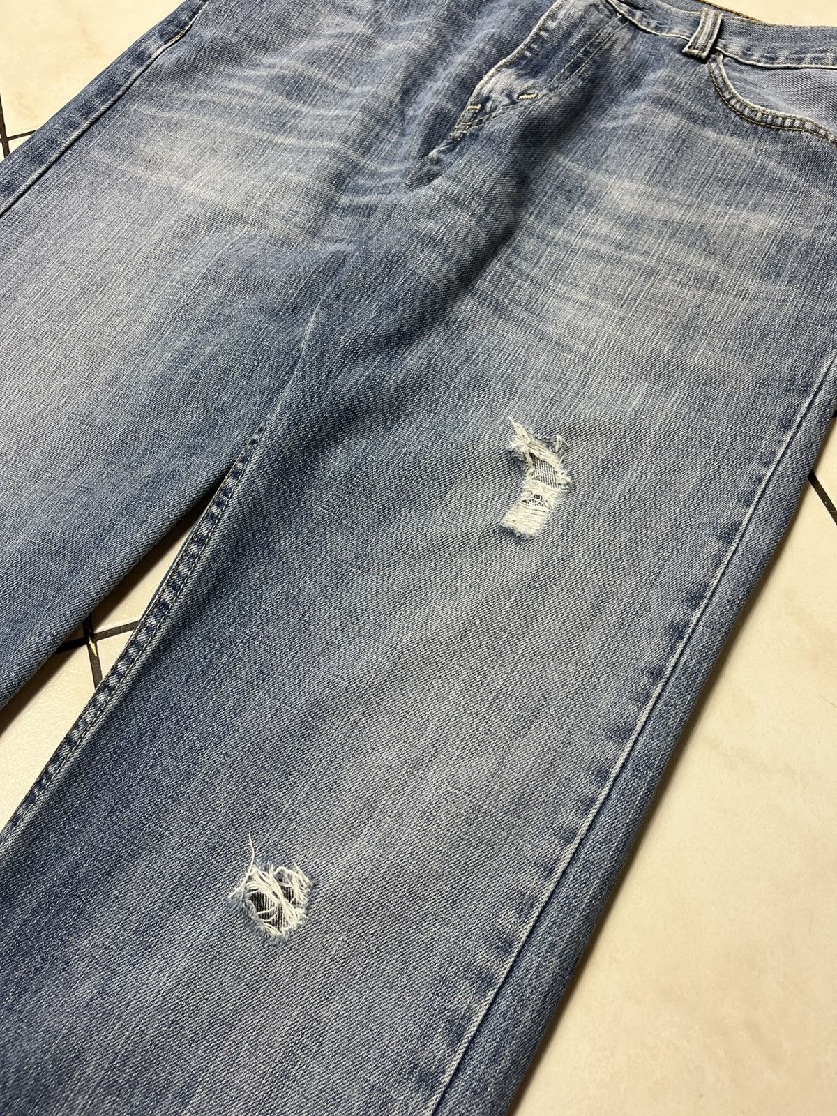 Levi's × Vintage Vintage Levi’s 514 slim straight distressed jeans y2k pants Size US 34 / EU 50 - 9 Thumbnail