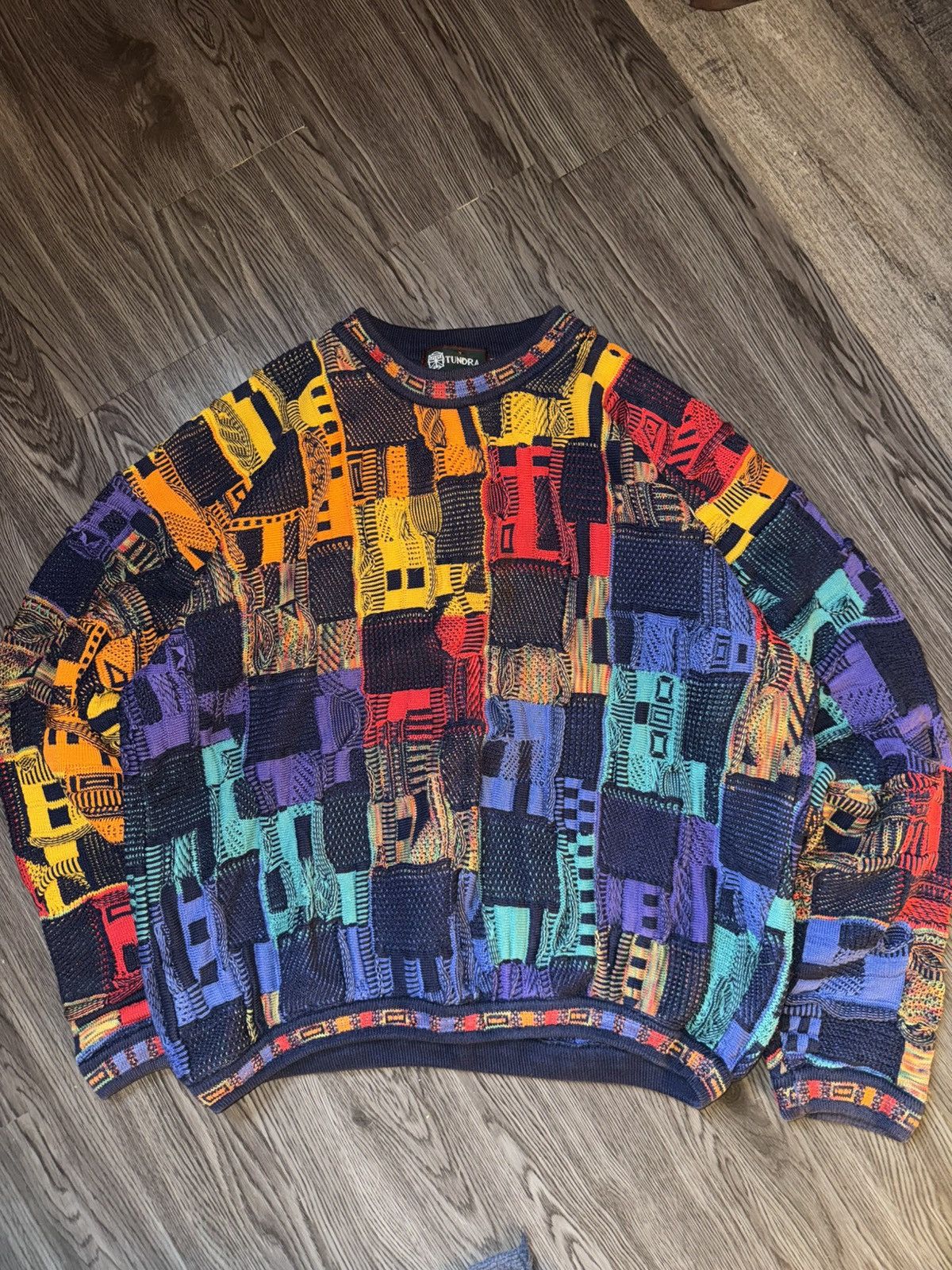 Tundra Canada Vintage Tundra Coogi sweater Size US L / EU 52-54 / 3 - 1 Thumbnail