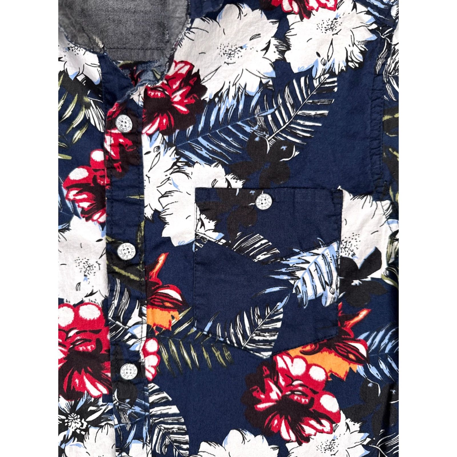 Vintage VINTAGE Free Planet Shirt Men Small Blue White Floral Button Up Cotton Blend Hawaiian Size US S / EU 44-46 / 1 - 6 Thumbnail