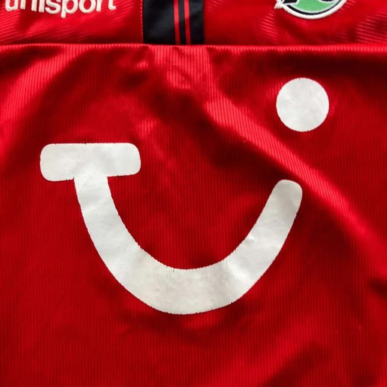 Other SIGNED Hannover 2002-03 Uhlsport home football jersey size M Size US M / EU 48-50 / 2 - 4 Thumbnail