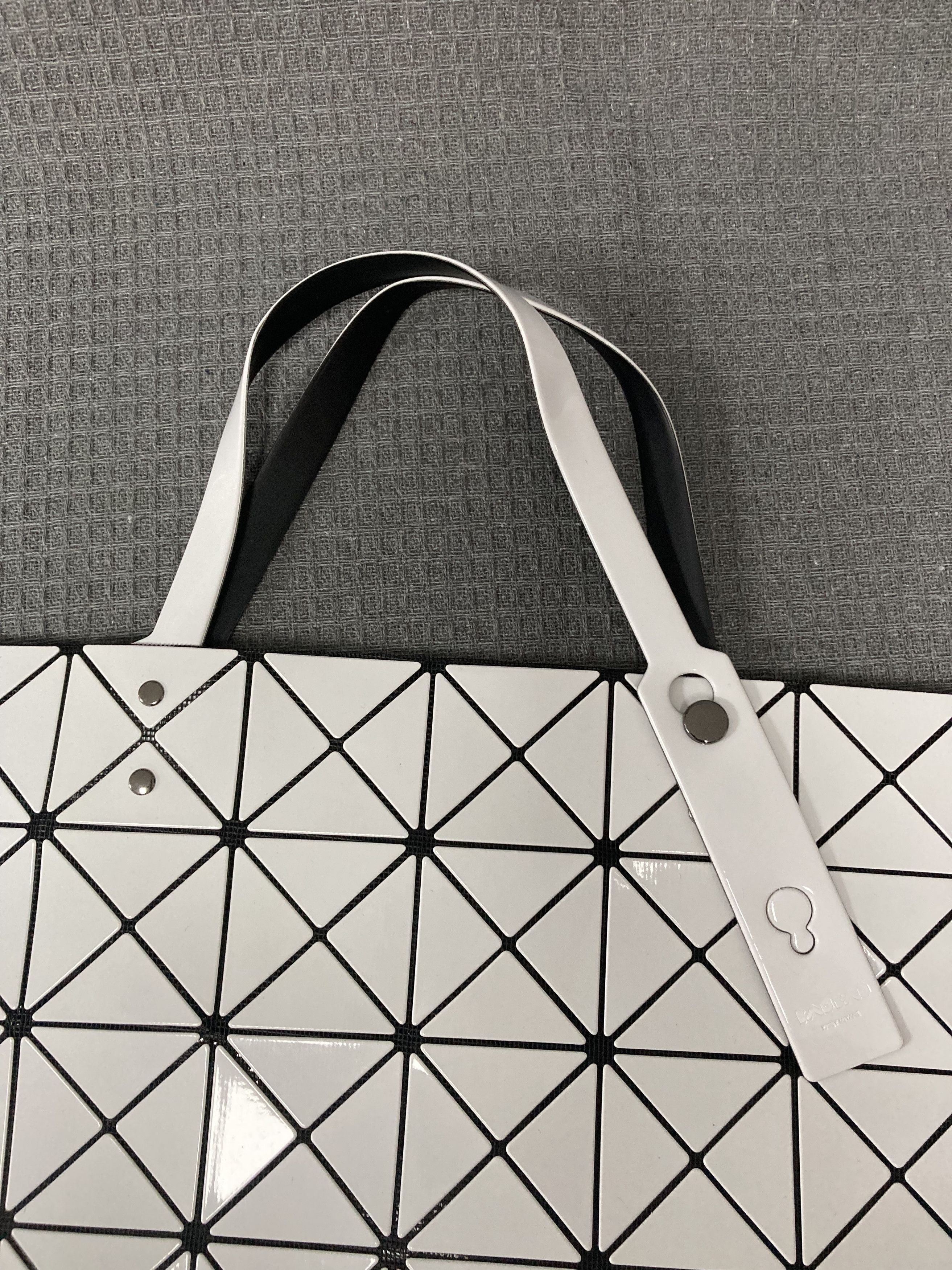 Issey Miyake Issey Miyake "Lucent" faux-leather (PVC) tote bag Size ONE SIZE - 18 Thumbnail