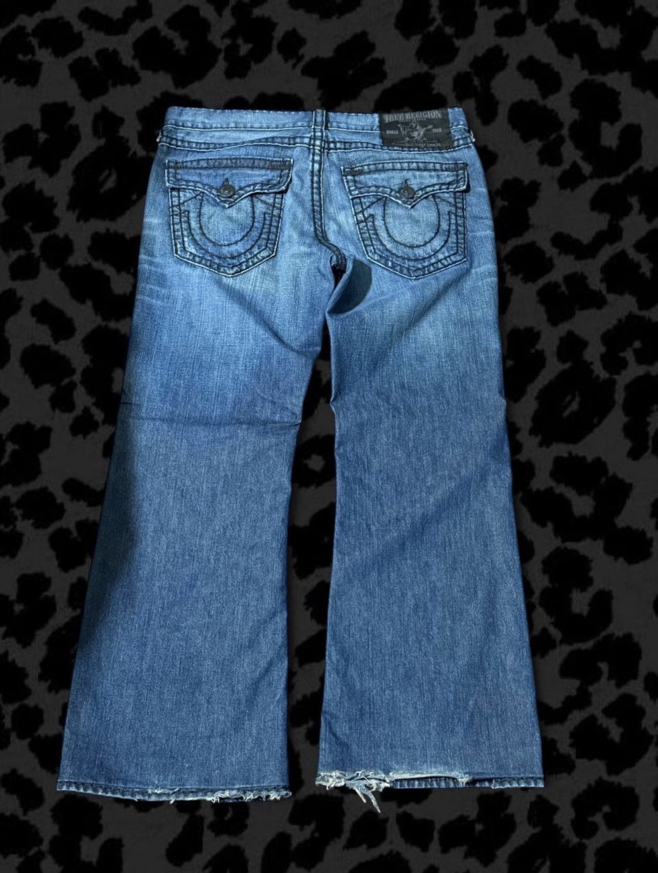 TRUE RELIGION • JEANS