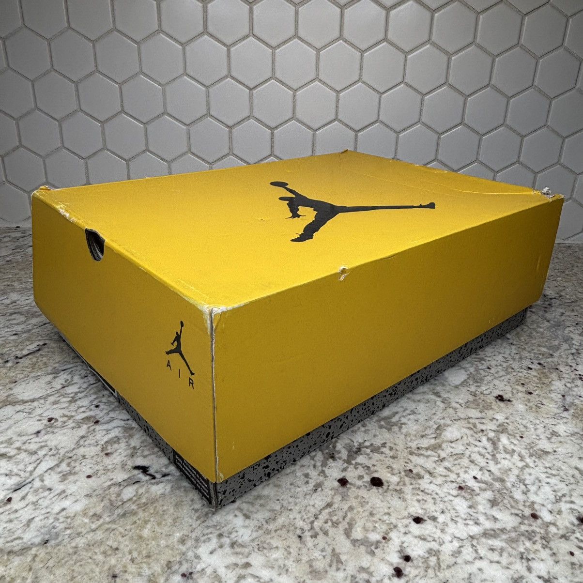 Jordan Brand Size 8.5 - Air Jordan 6 Retro Yellow Ochre CLEAN W/Box Size US 8.5 / EU 41-42 - 21 Thumbnail