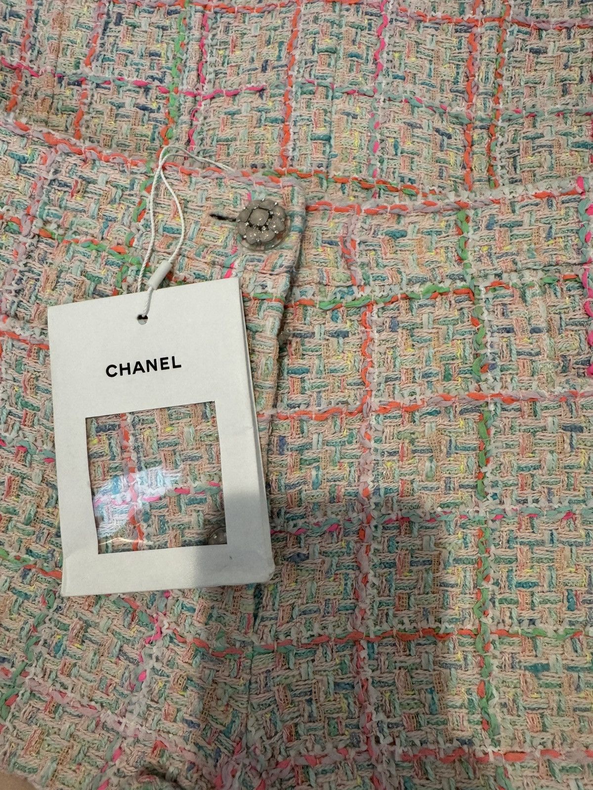 Chanel Chanel 24C tweed top shorts set szie 36 Size XS / US 0-2 / IT 36-38 - 2 Thumbnail