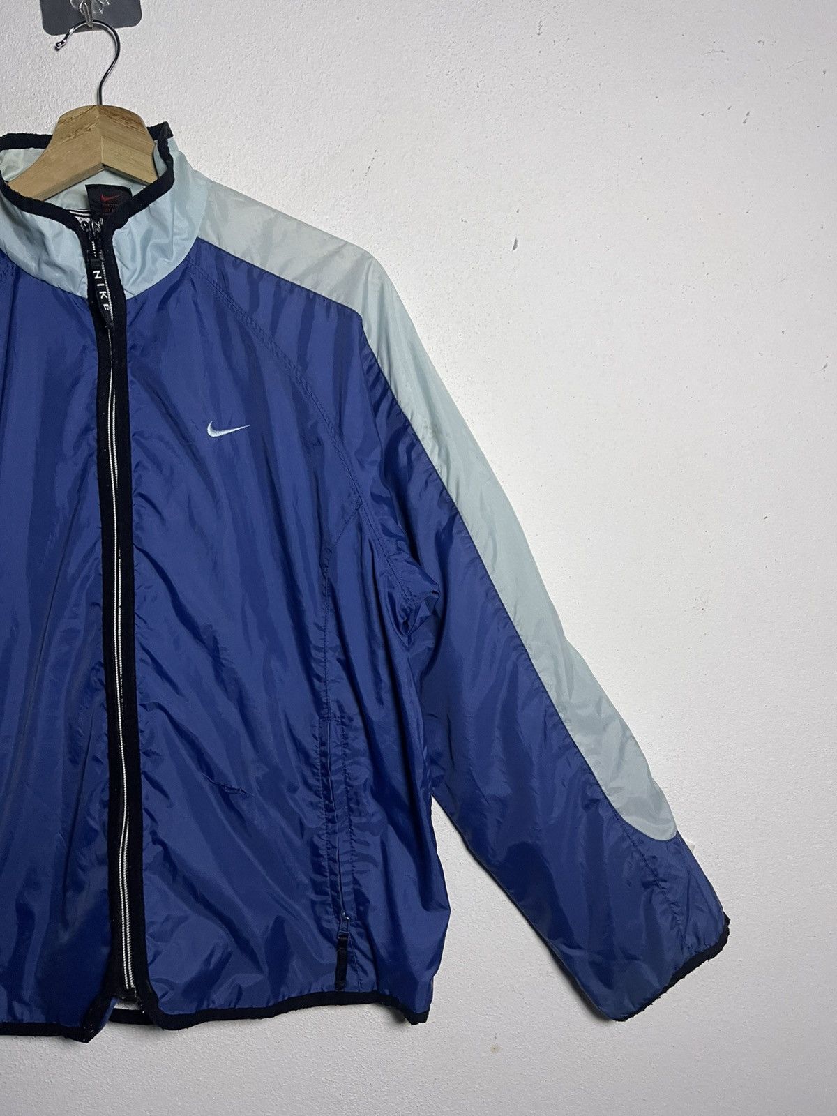 Nike Vintage NIKE Windbreaker . Size M Size US M / EU 48-50 / 2 - 4 Thumbnail
