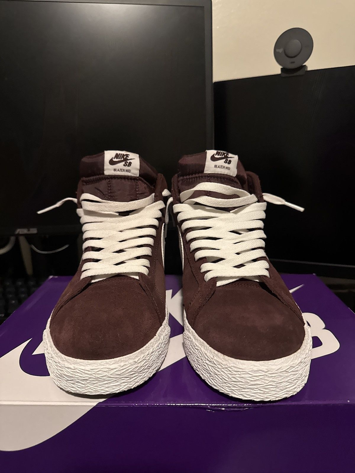 Nike Nike sb blazer mid burgundy Size US 9 / EU 42 - 4 Thumbnail