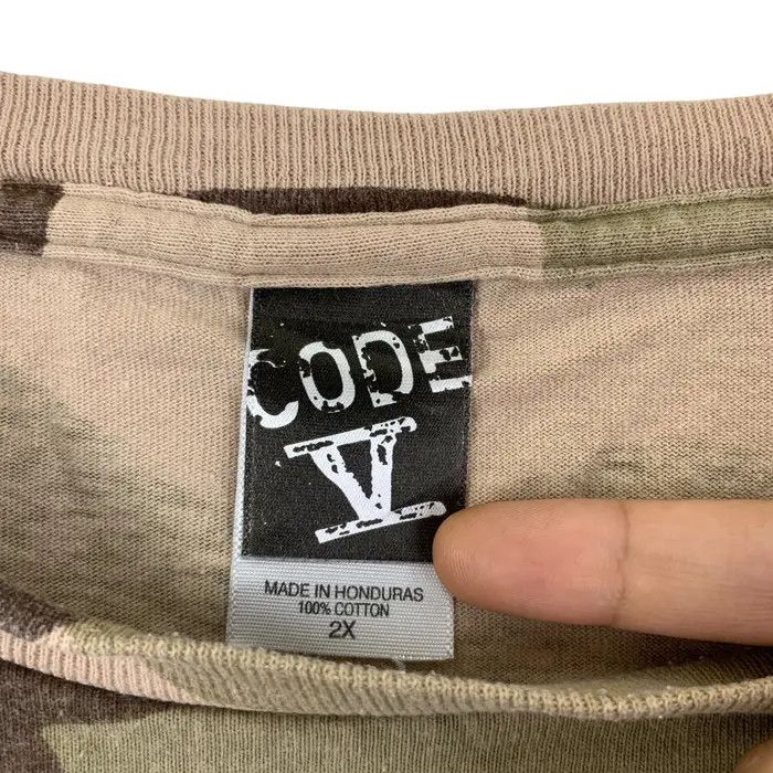 Vintage Vintage DCFS USA LLC Fraud Control Hotline Camo Tee Shirt Size US XXL / EU 58 / 5 - 7 Thumbnail