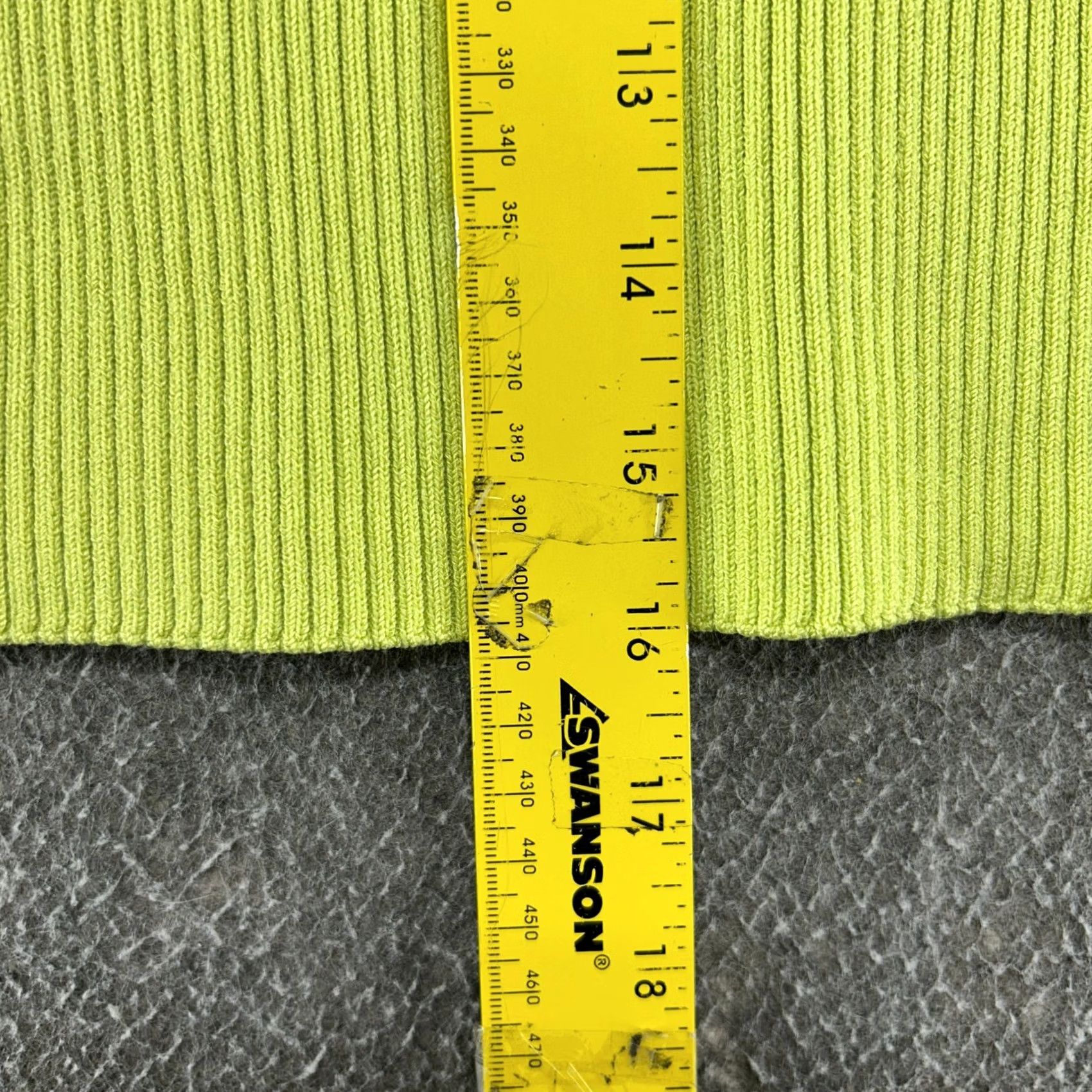 Express VINTAGE Express Top Womens XS Green Long Sleeve Ribbed Knit Padded Contour Y2K Size XS / US 0-2 / IT 36-38 - 7 Thumbnail