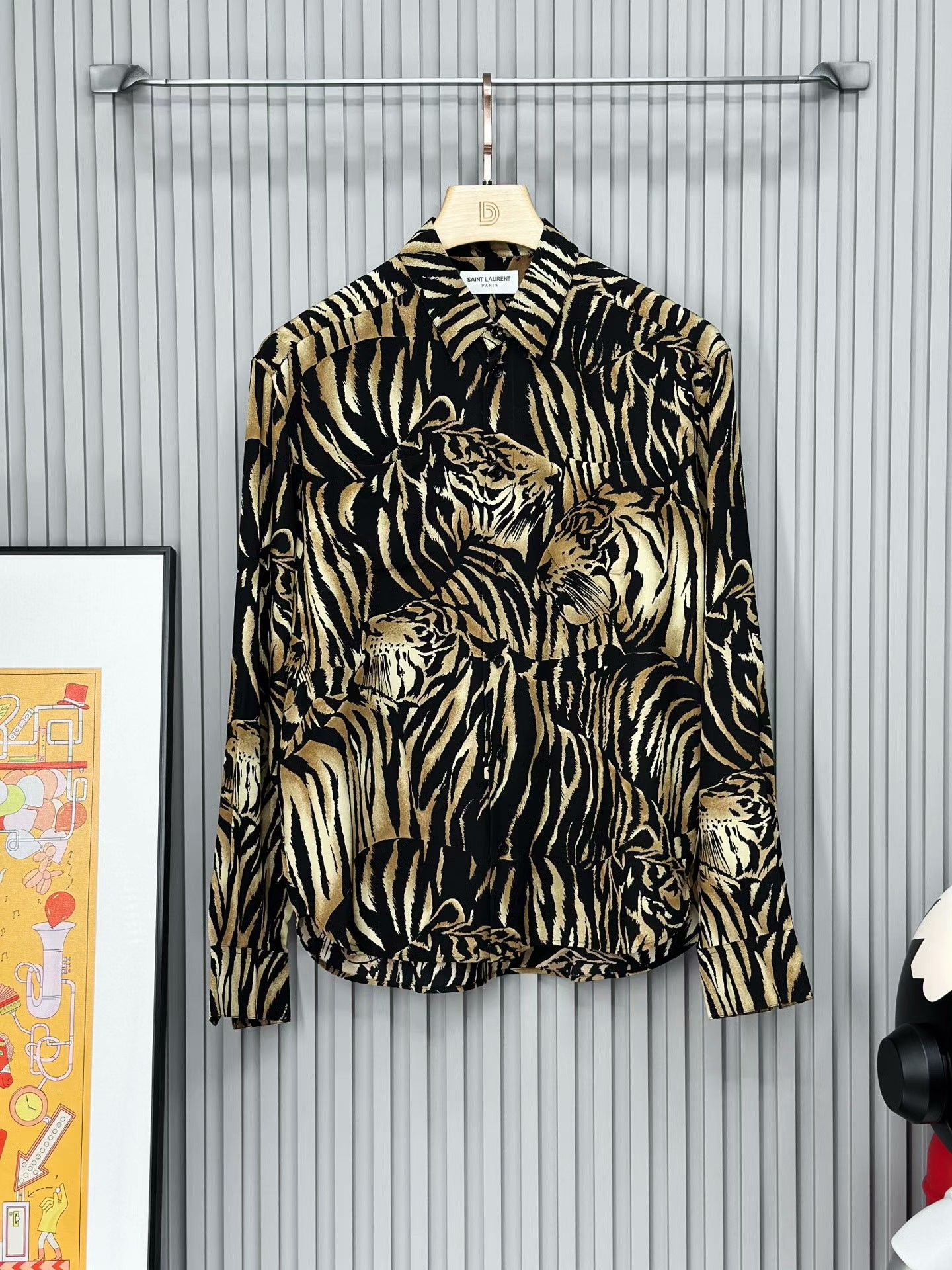 Saint Laurent Paris SAINT LAURENT Tiger Print Silk Shirt Size US M / EU 48-50 / 2 - 1 Thumbnail