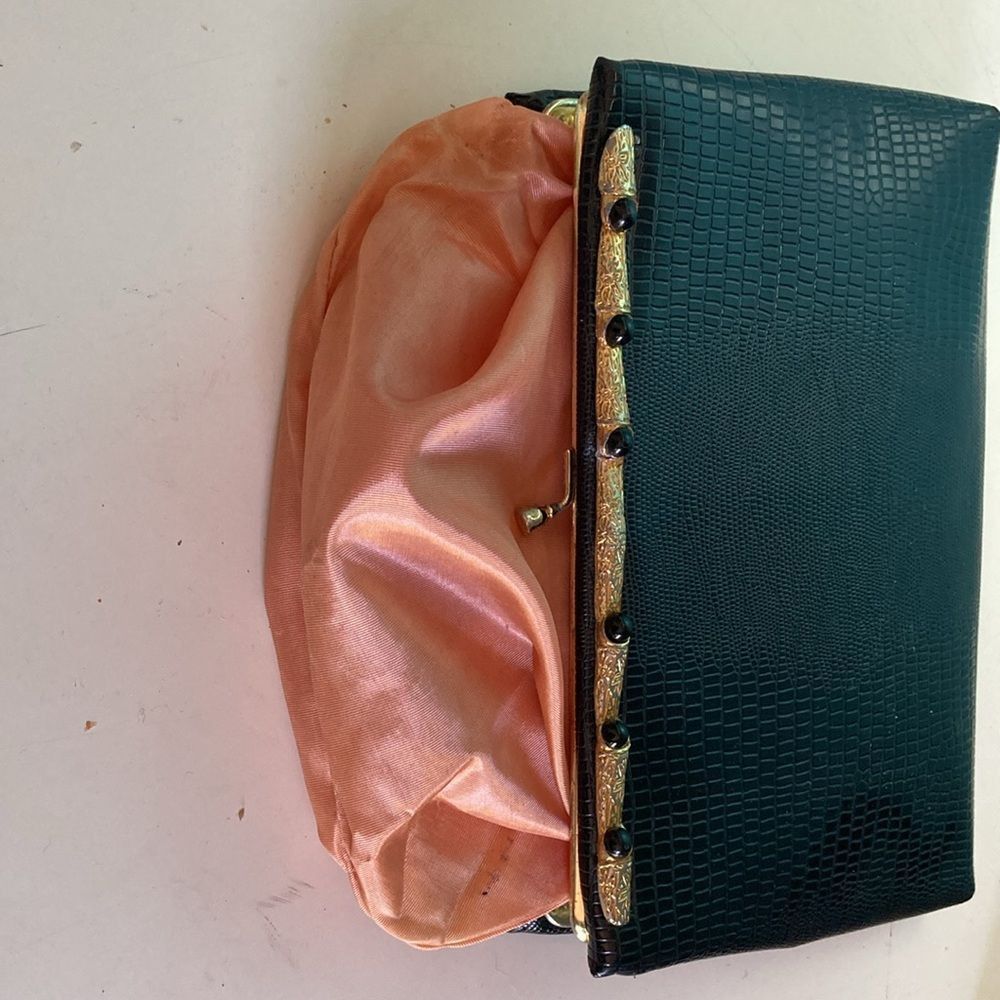 Vintage Vintage Lizard Clutch Handbag Black with Chain Handle 6 X 9 Size ONE SIZE - 16 Thumbnail
