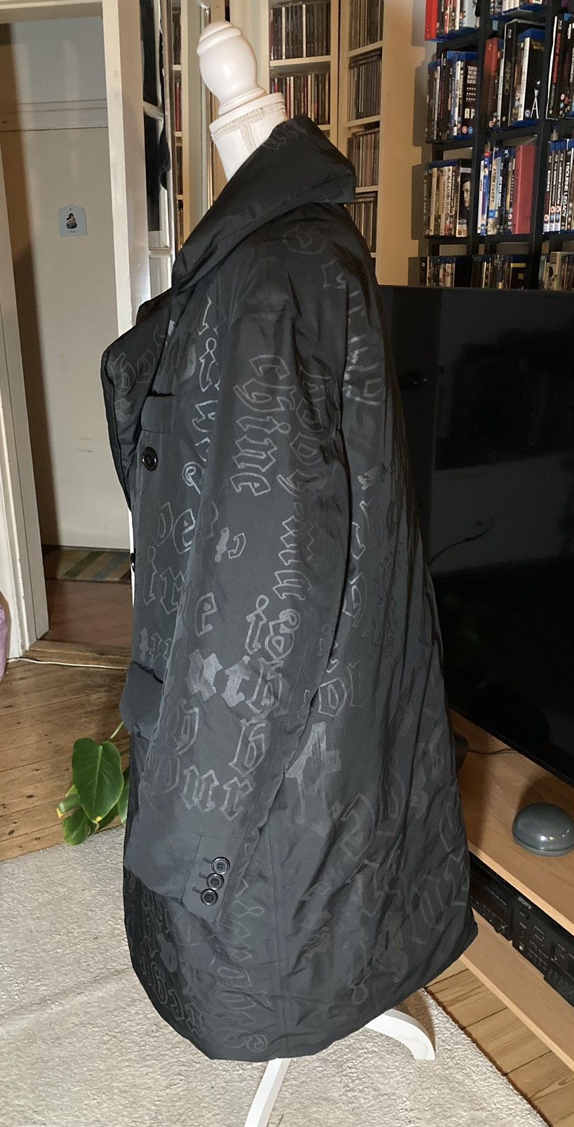 Yang Li Yang Li archival ‘graffiti’ puffer coat, Fall 2017 Size US L / EU 52-54 / 3 - 2 Thumbnail