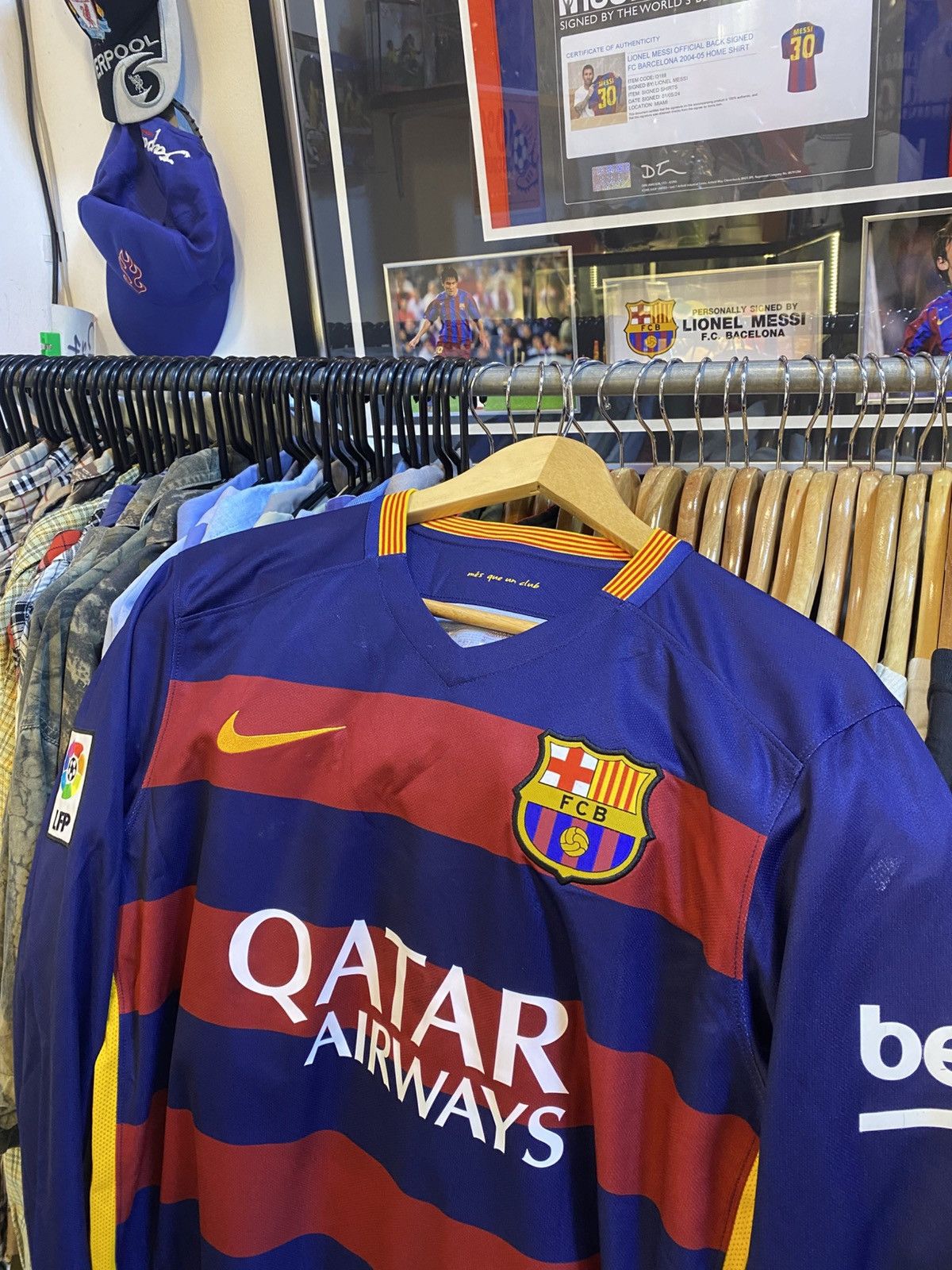 Nike 2015-2016 FC Barcelona Home Kit MESSI 10 Size US M / EU 48-50 / 2 - 4 Thumbnail