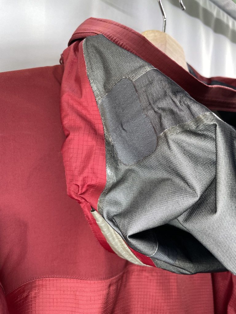 Arc'teryx ARCTERYX Theta AR 2003 Sangria Red Vintage Gore Tex Jacket Size US S / EU 44-46 / 1 - 13 Thumbnail
