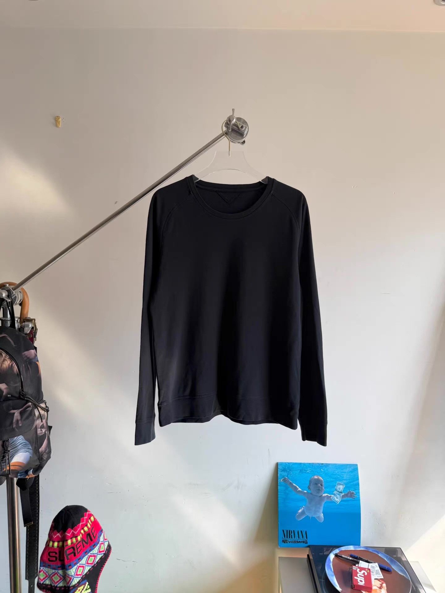Prada Prada Embroidered Long Sleeve Sweatshirt Q17 Size US M / EU 48-50 / 2 - 2 Thumbnail