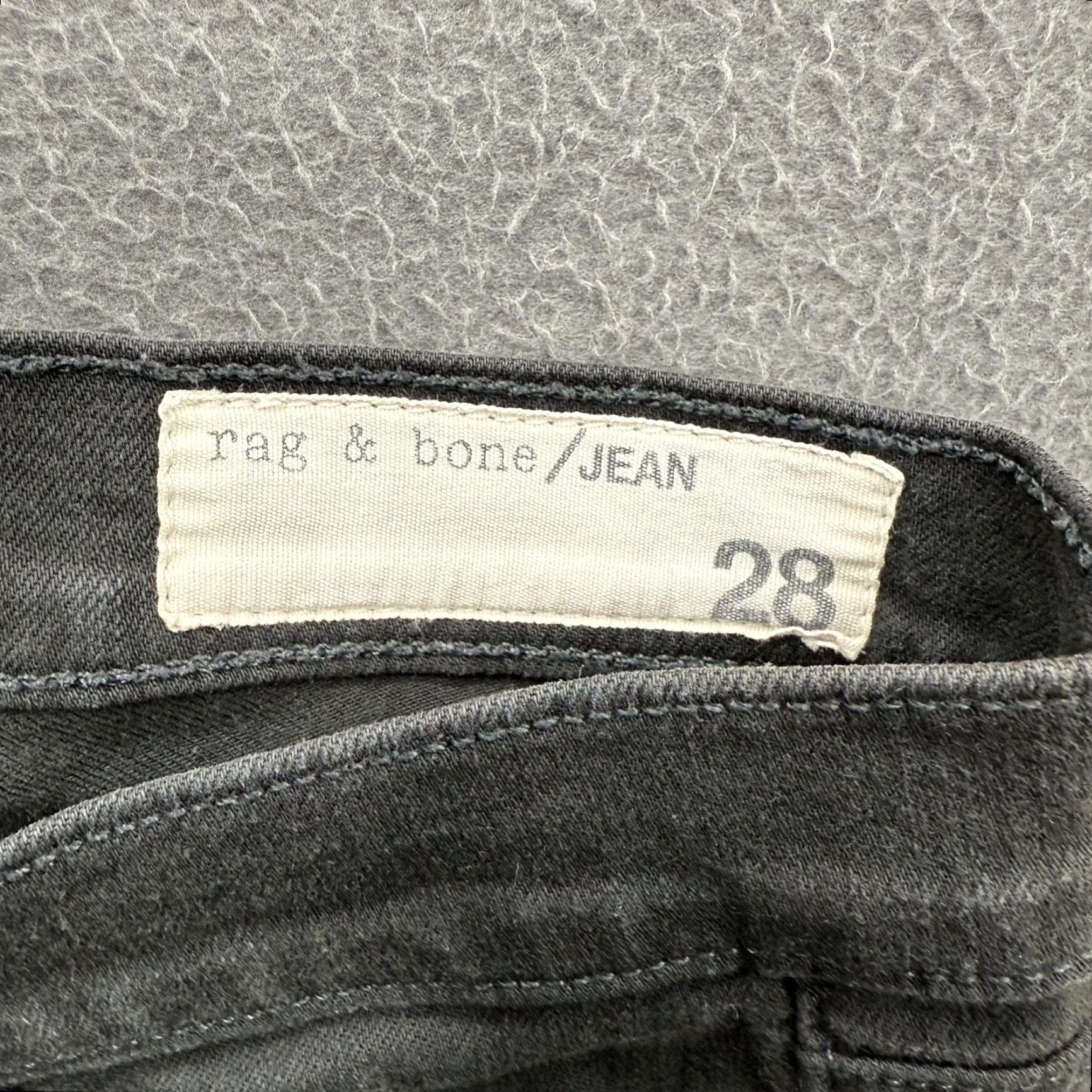 Rag & Bone VINTAGE Rag & Bone Jeans Skinny Jeans Black Pirate Mid Rise Stretch Denim Women 28 Slim Pockets Zip 55% Cotton 42% Tencel 3% Spandex Women’s Jeans Size 28" / US 6 / IT 42 - 4 Thumbnail