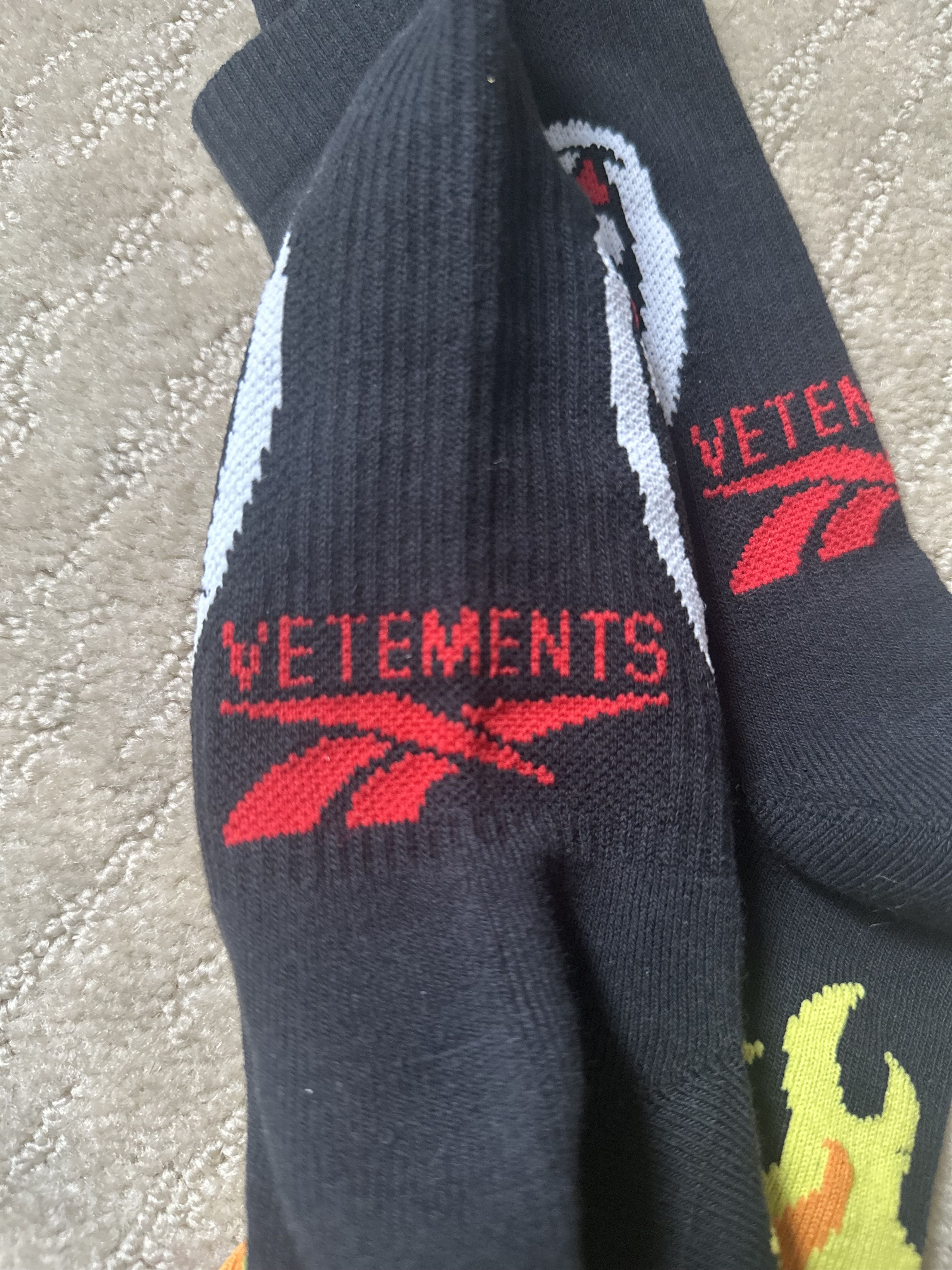 Vetements VETEMENTS REEBOK SS20 ANGRY CAT SOCKS Size ONE SIZE - 2 Thumbnail