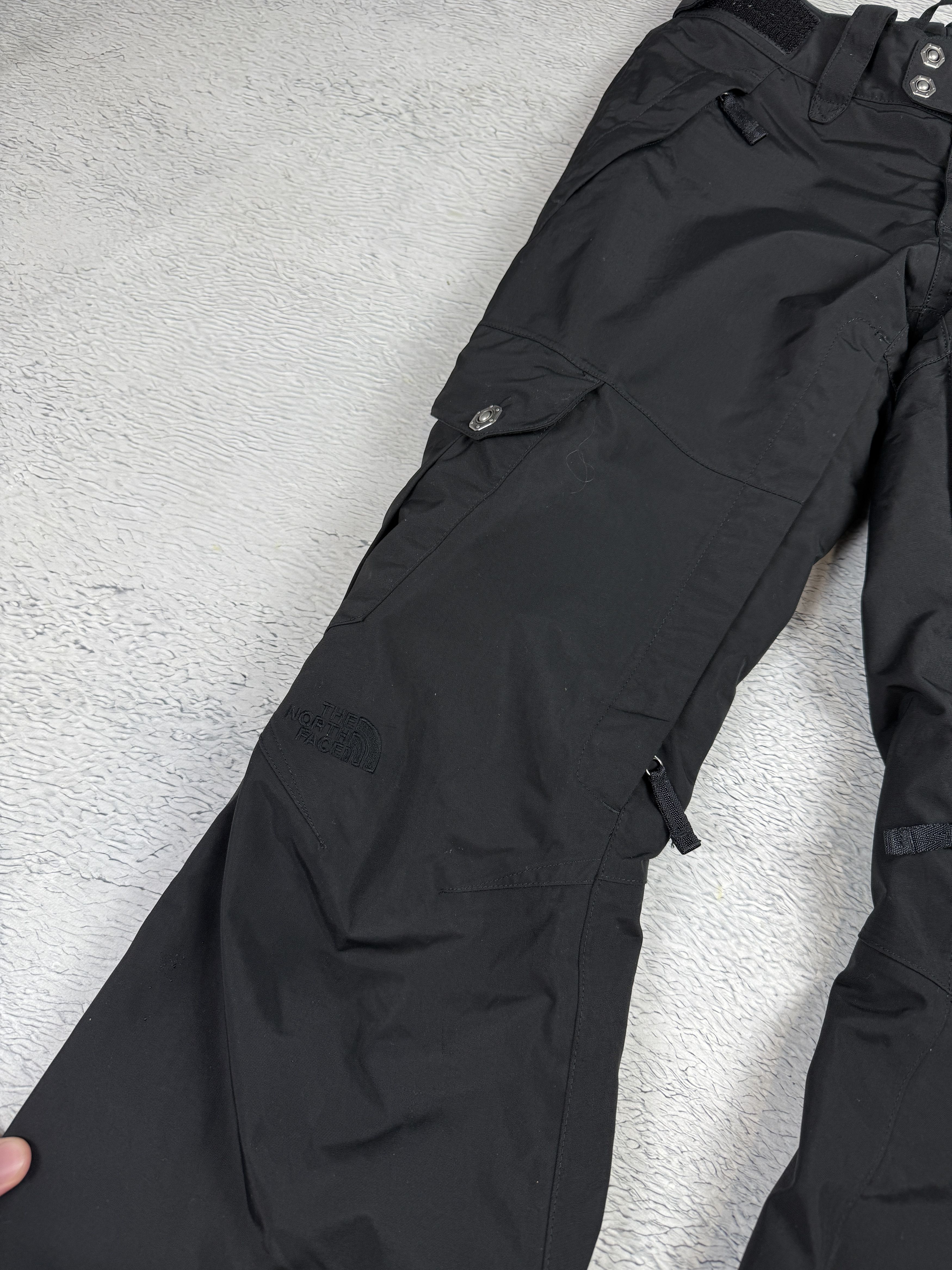 The North Face The North Face Women Snow HyVent Pants Ski Cargo Black Size 26" / US 2 / IT 38 - 6 Thumbnail