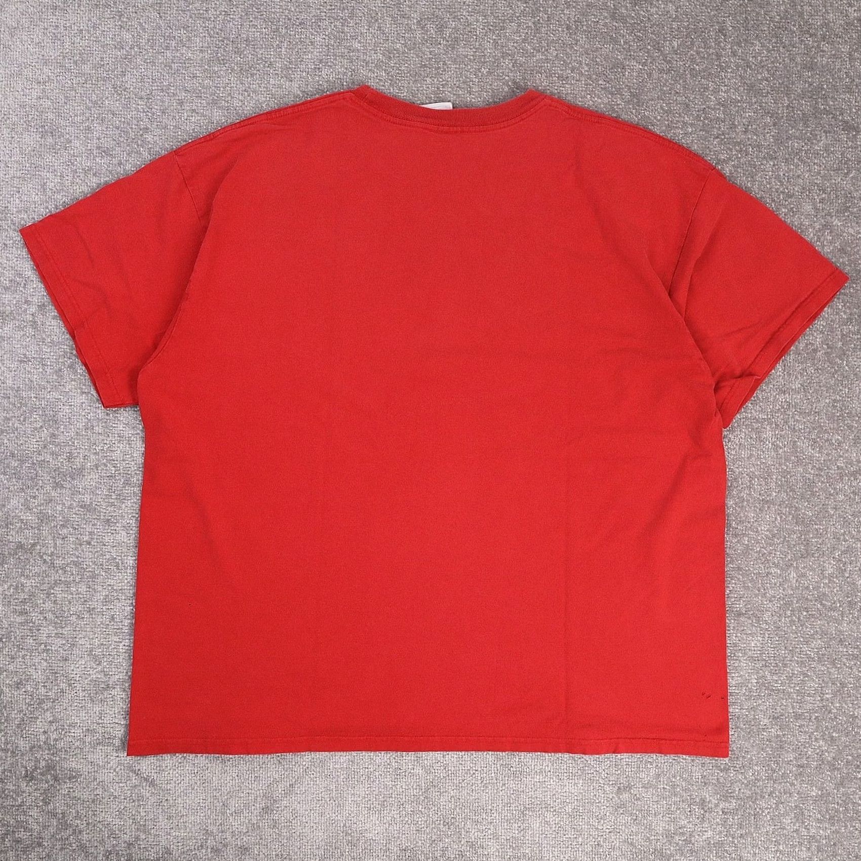 Nike VINTAGE Nike Basketball Shirt 2XL Red Short Sleeve Crew Neck Mens 90s Sports Swoosh Thrashed Size US XXL / EU 58 / 5 - 2 Thumbnail