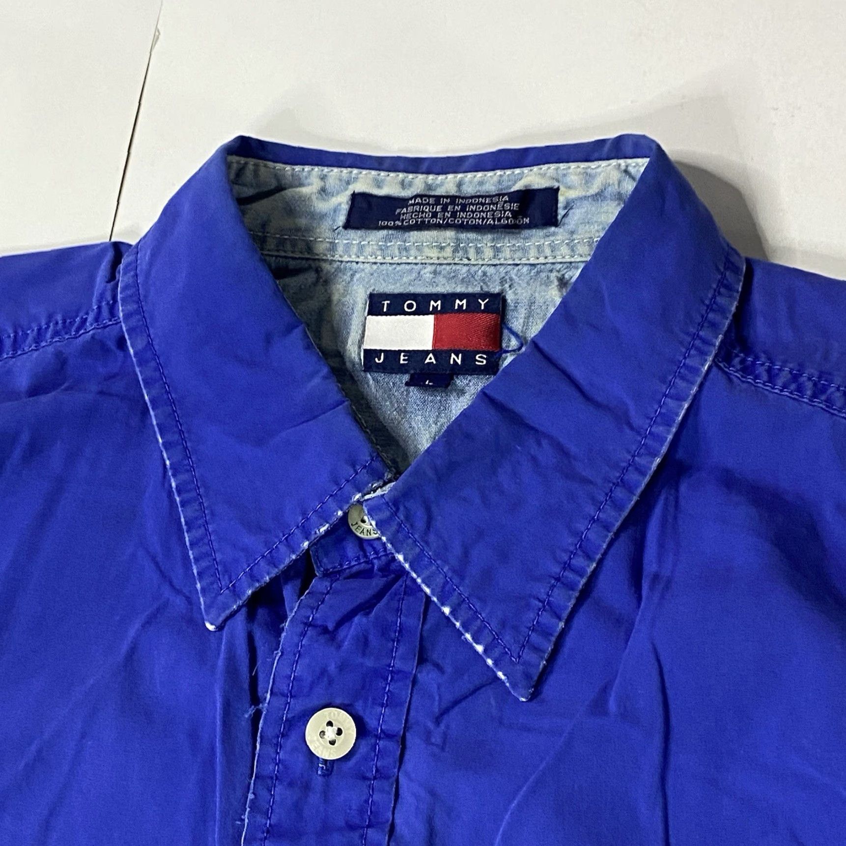 Tommy Hilfiger VINTAGE Tommy Hilfiger Shirt L Blue Button-Up Long Sleeve Distressed Rare Embroidered 90s Sailing Gear Mens Casual Size US L / EU 52-54 / 3 - 7 Thumbnail