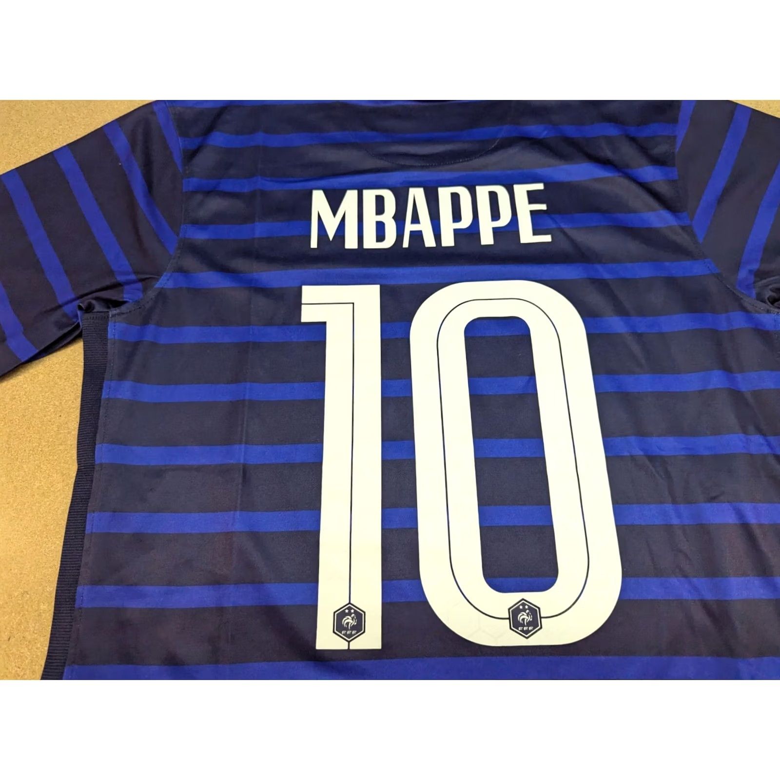 Nike Nike France 2020-2021 Jersey Mbappe Mens Football Jersey Size M Home Size US M / EU 48-50 / 2 - 4 Thumbnail